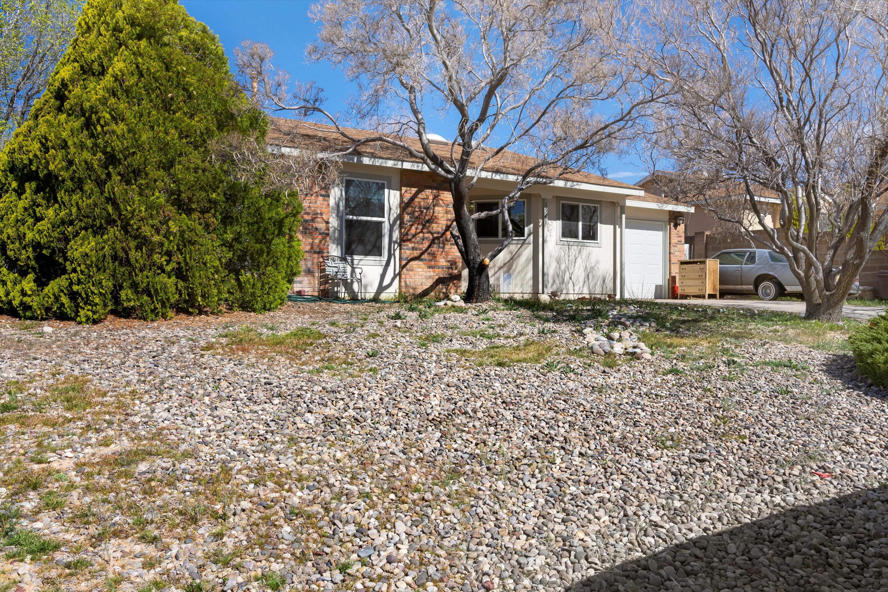 1961 Roanoke Drive NE