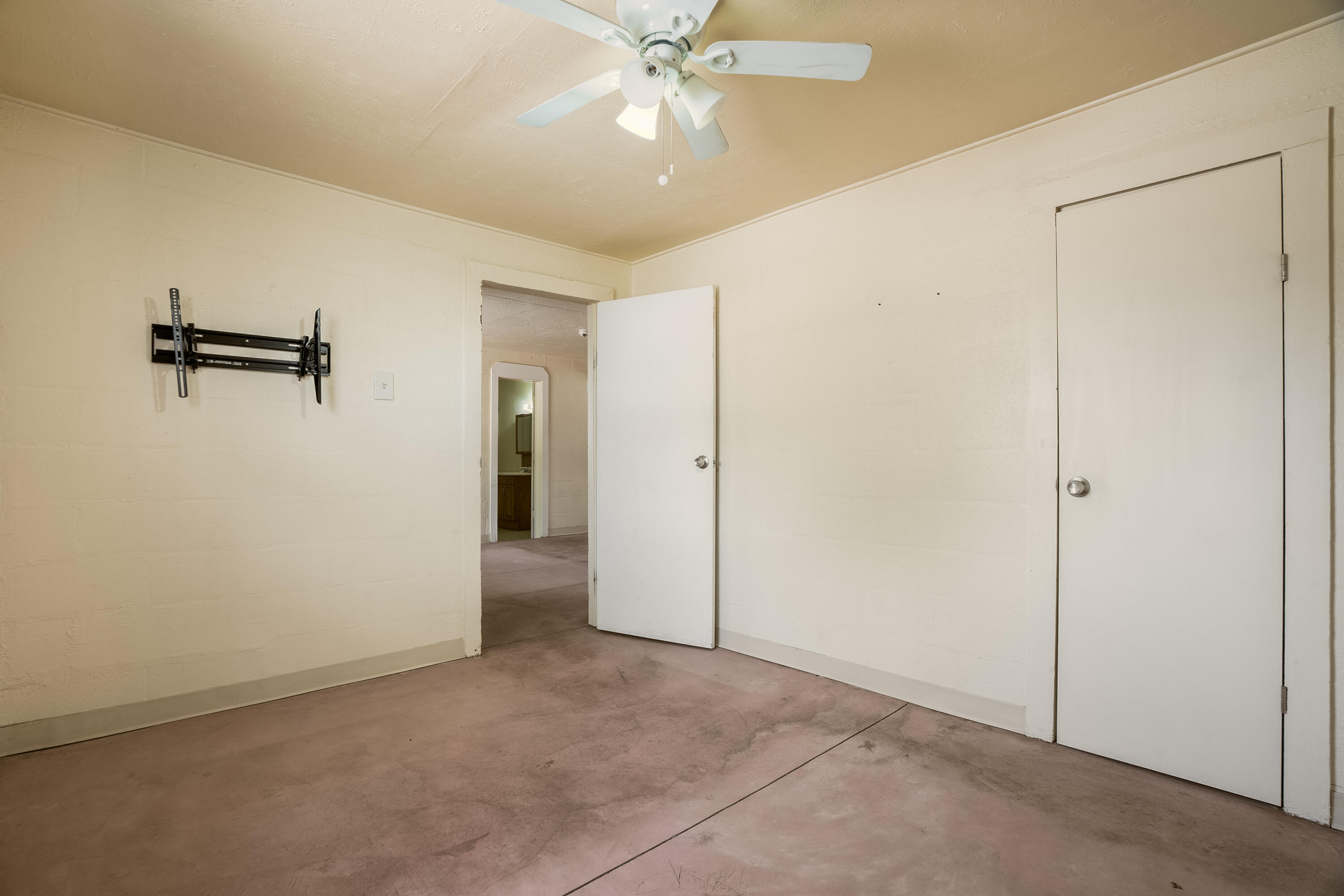 1924 S De Baca Circle SW