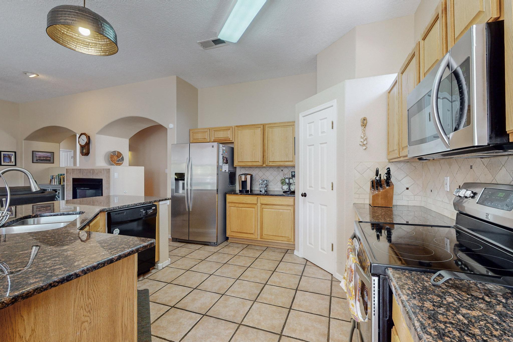 4120 Rancho Gusto NW