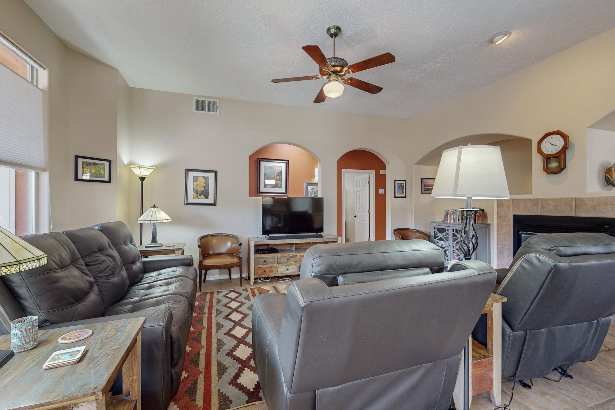 4120 Rancho Gusto NW