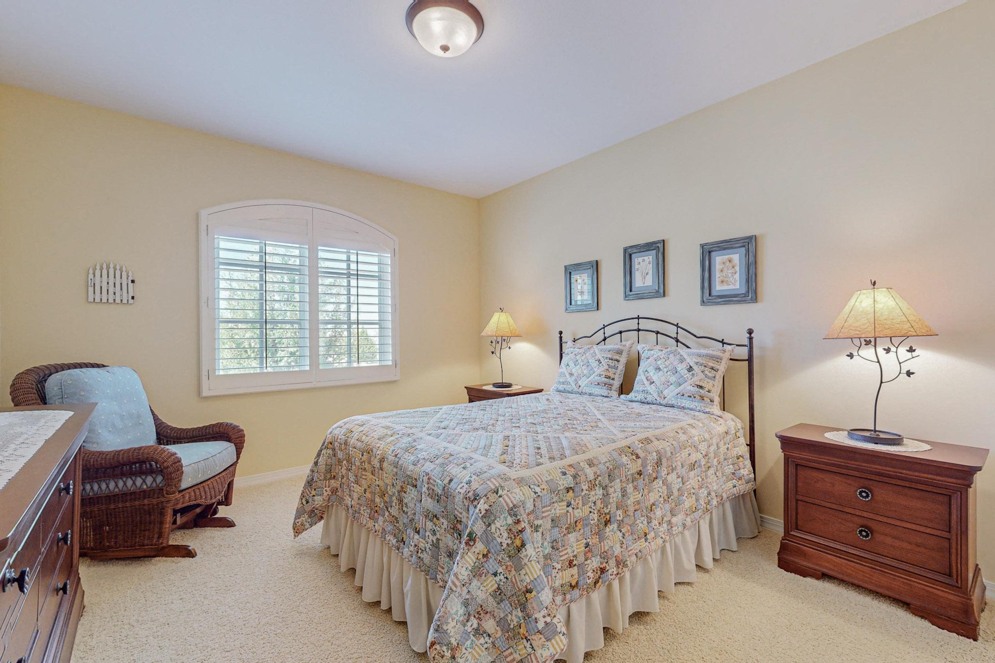 13405 Pino Canyon Place NE