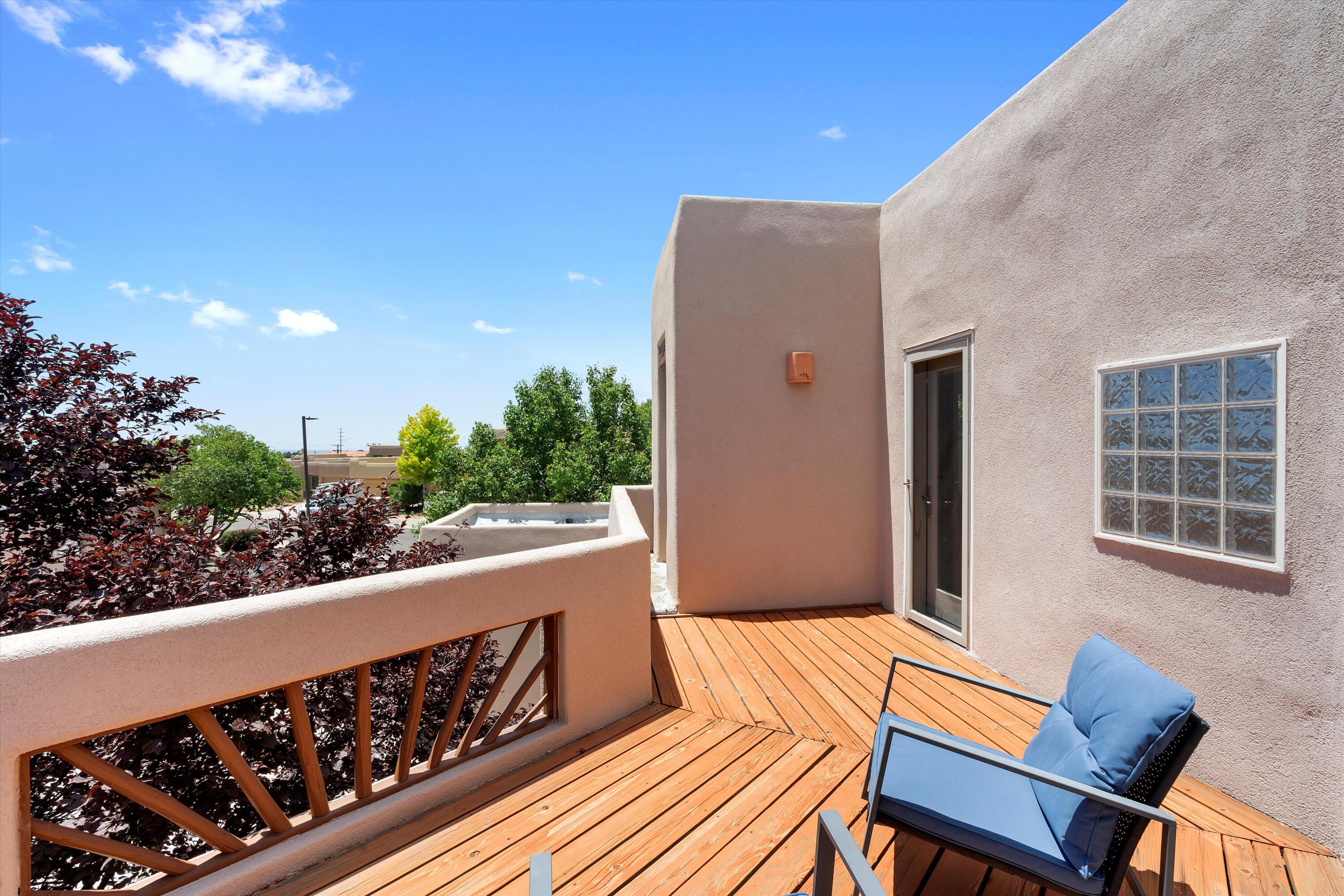 12615 Sandia Ridge Place NE