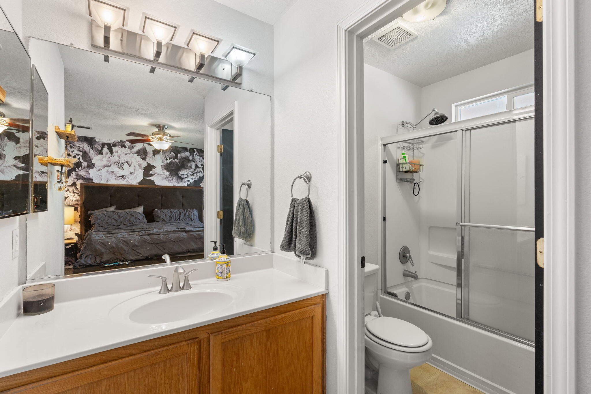 7200 Villa Clavel NE