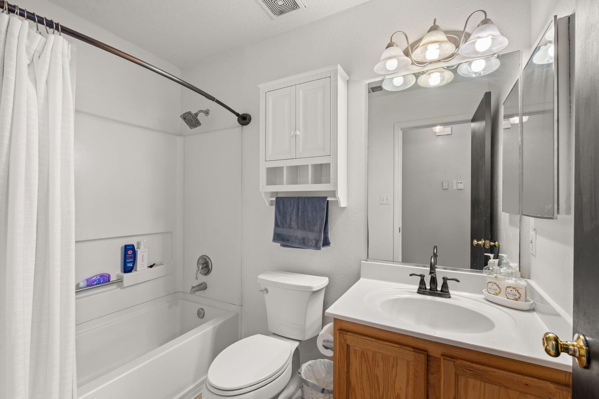 7200 Villa Clavel NE