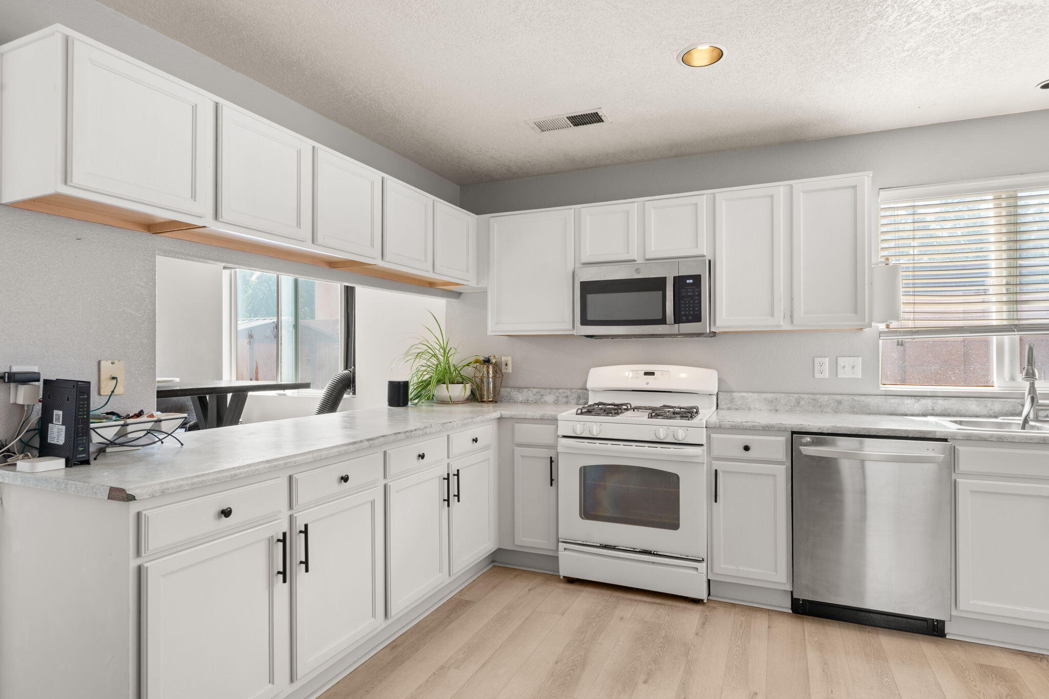 7200 Villa Clavel NE
