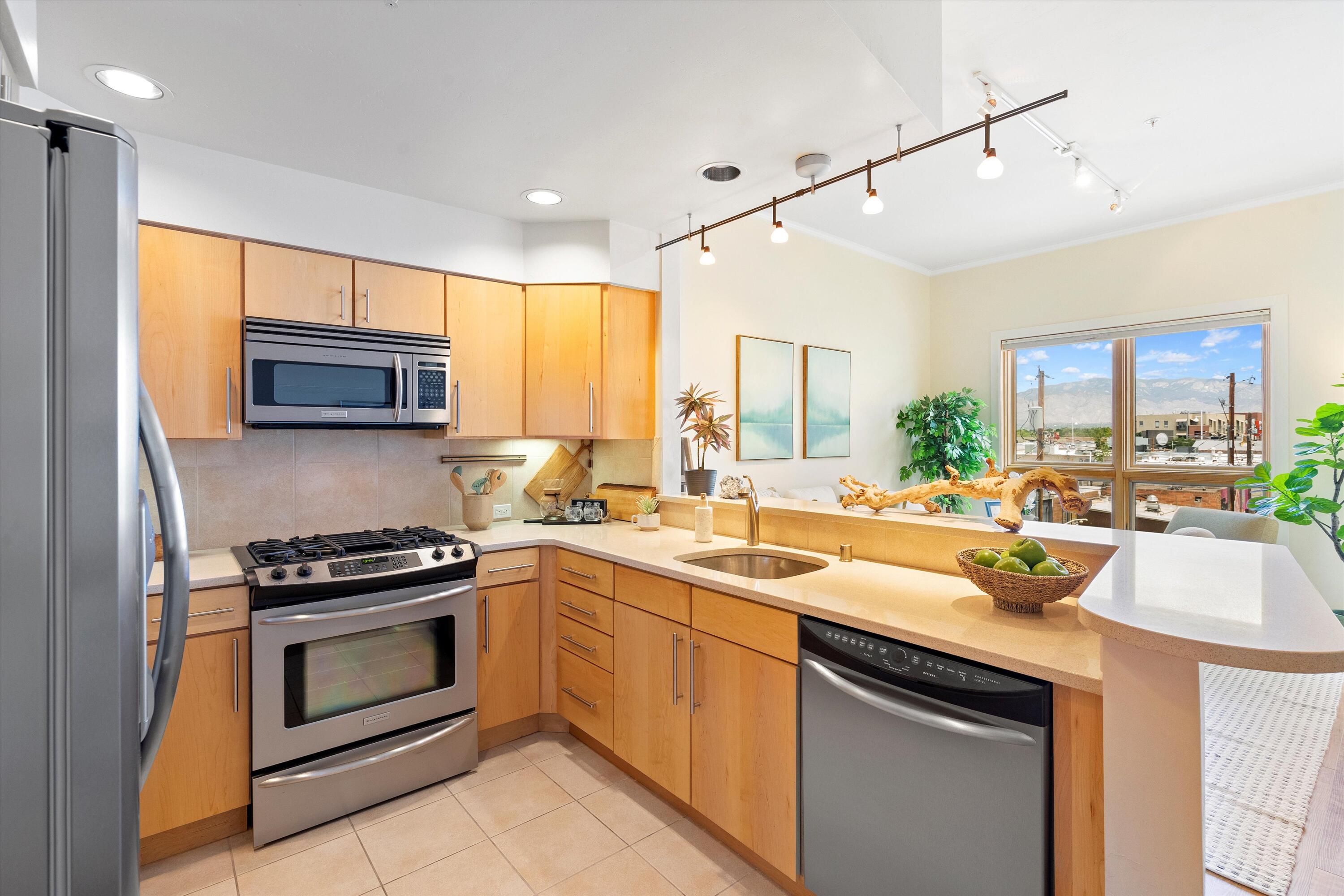 110 Richmond Drive SE 308