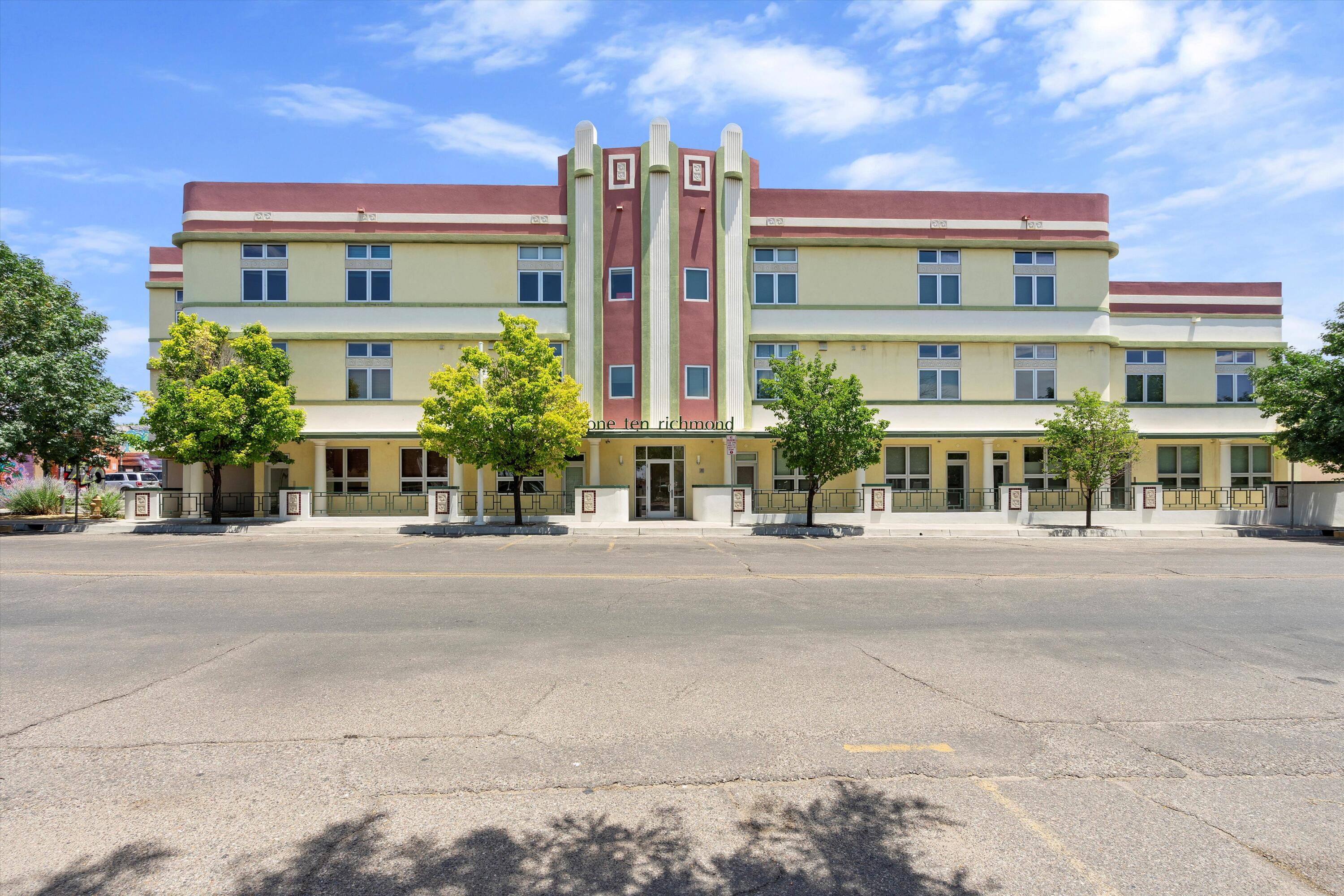 110 Richmond Drive SE 308