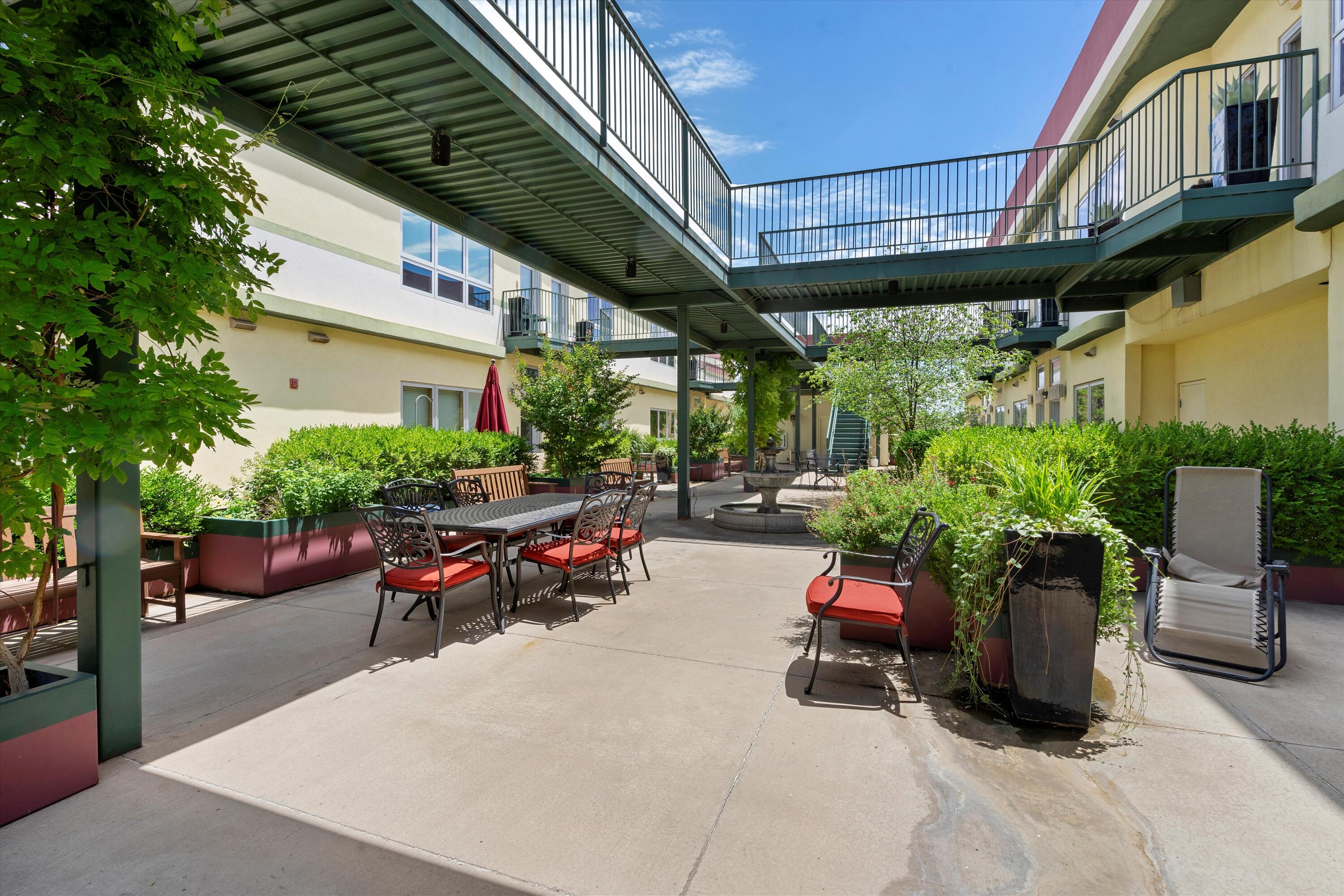 110 Richmond Drive SE 308