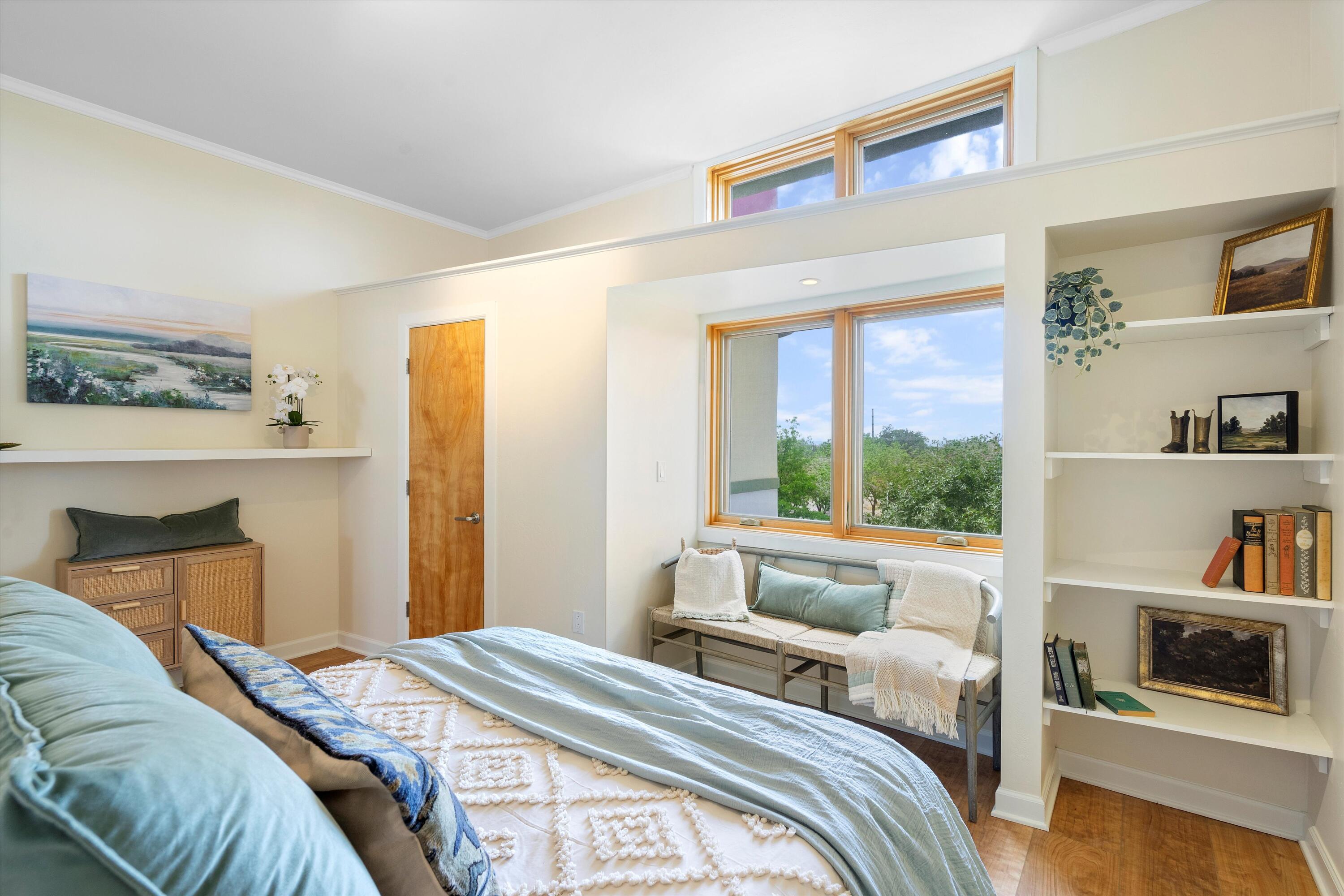 110 Richmond Drive SE 308