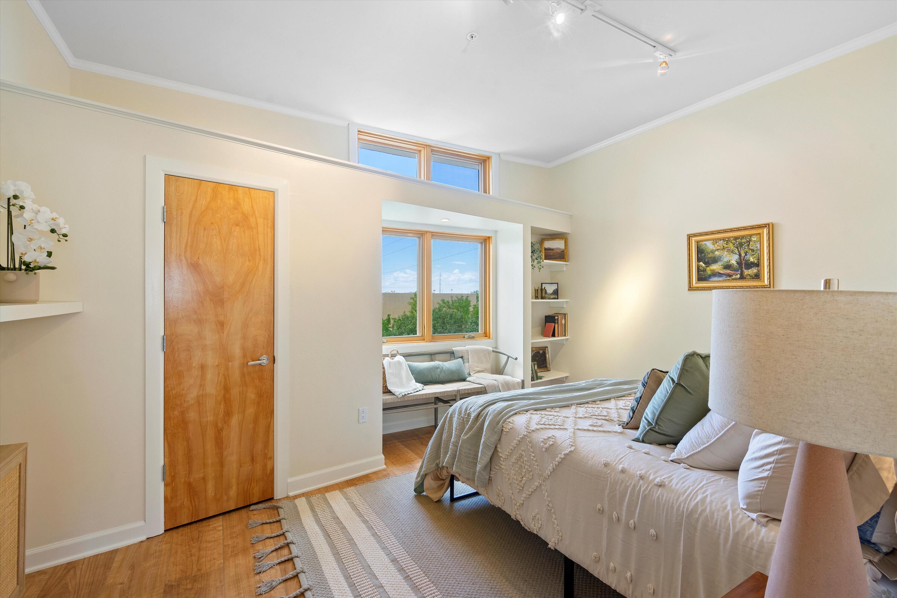 110 Richmond Drive SE 308