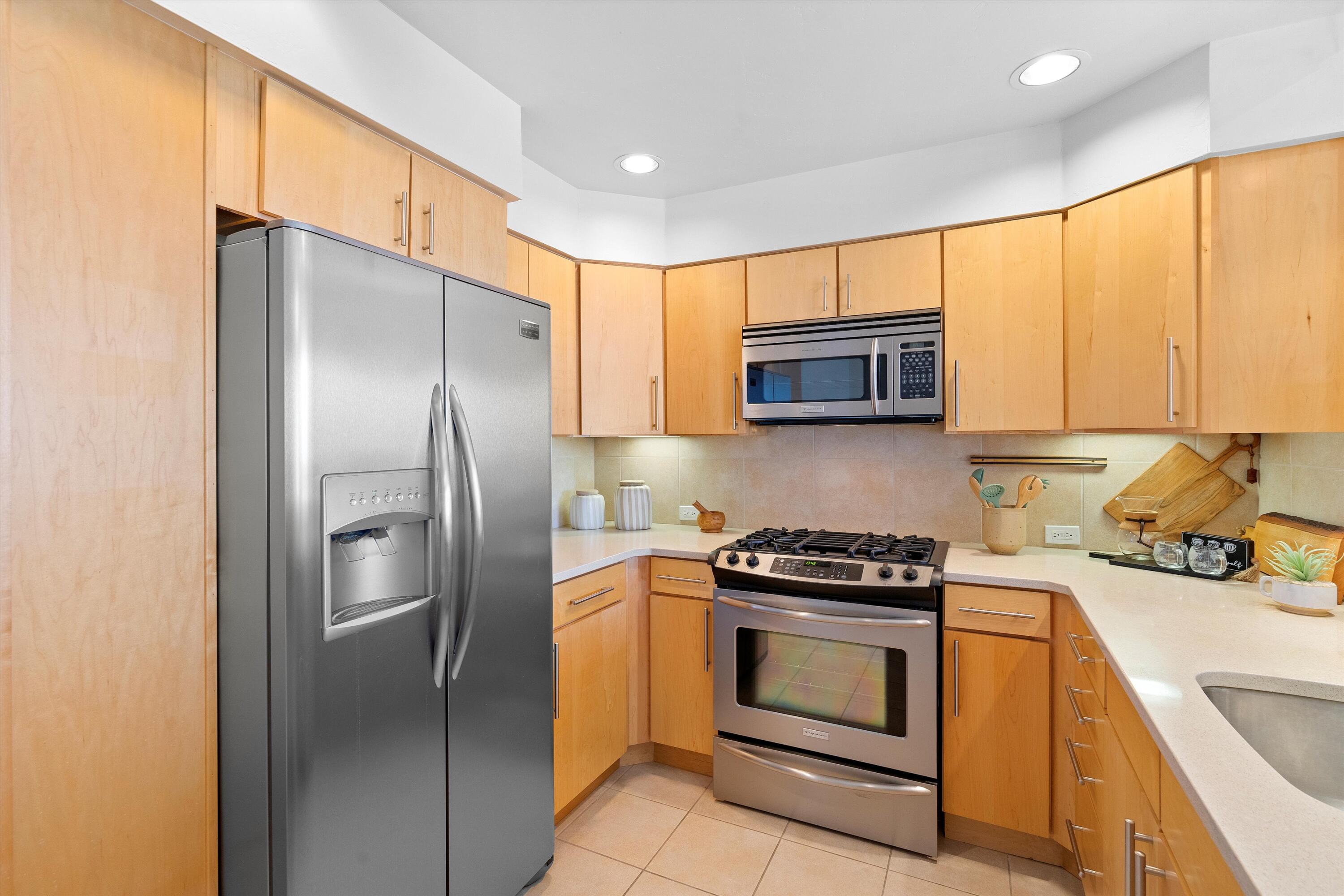 110 Richmond Drive SE 308