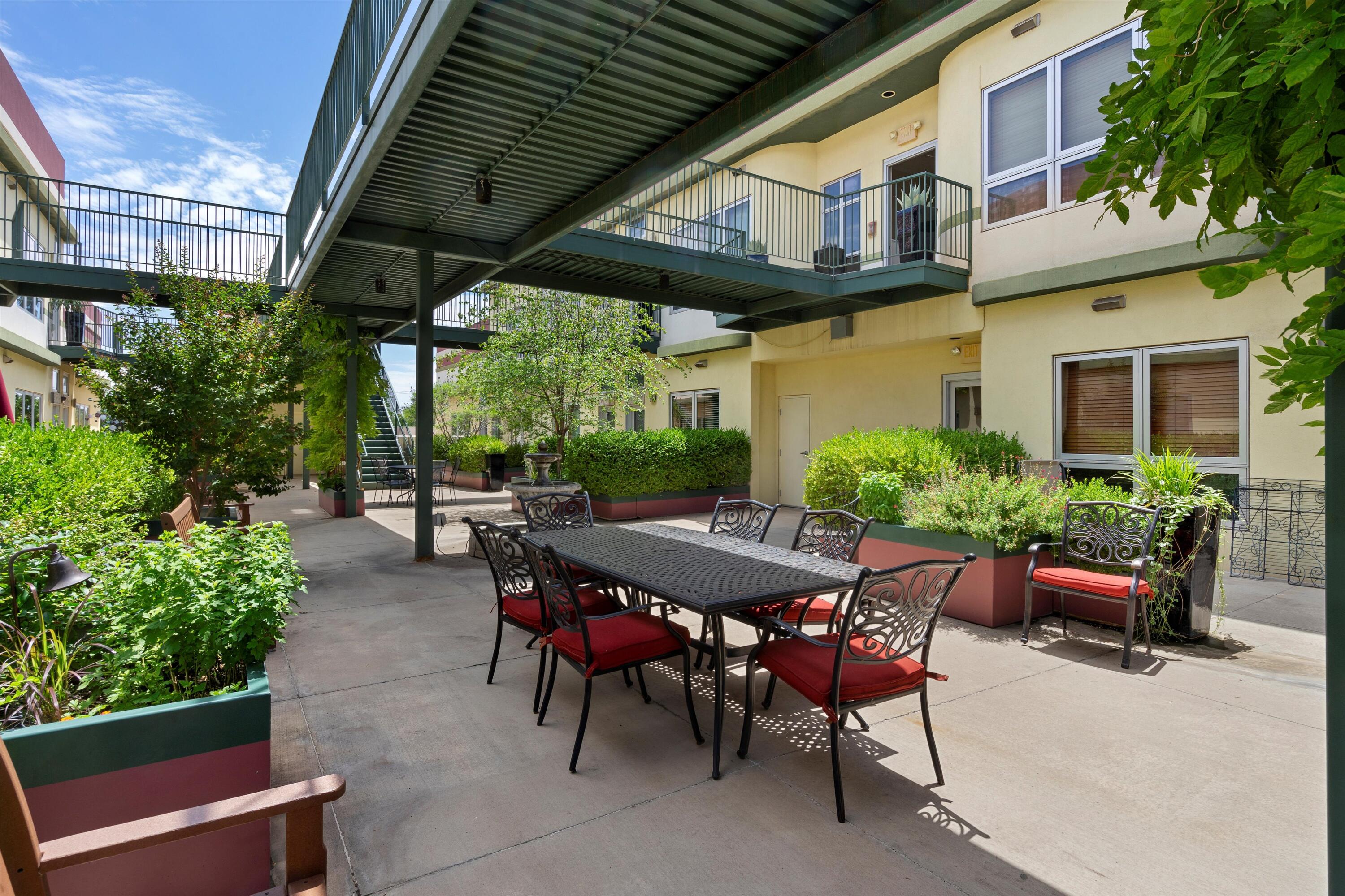 110 Richmond Drive SE 308