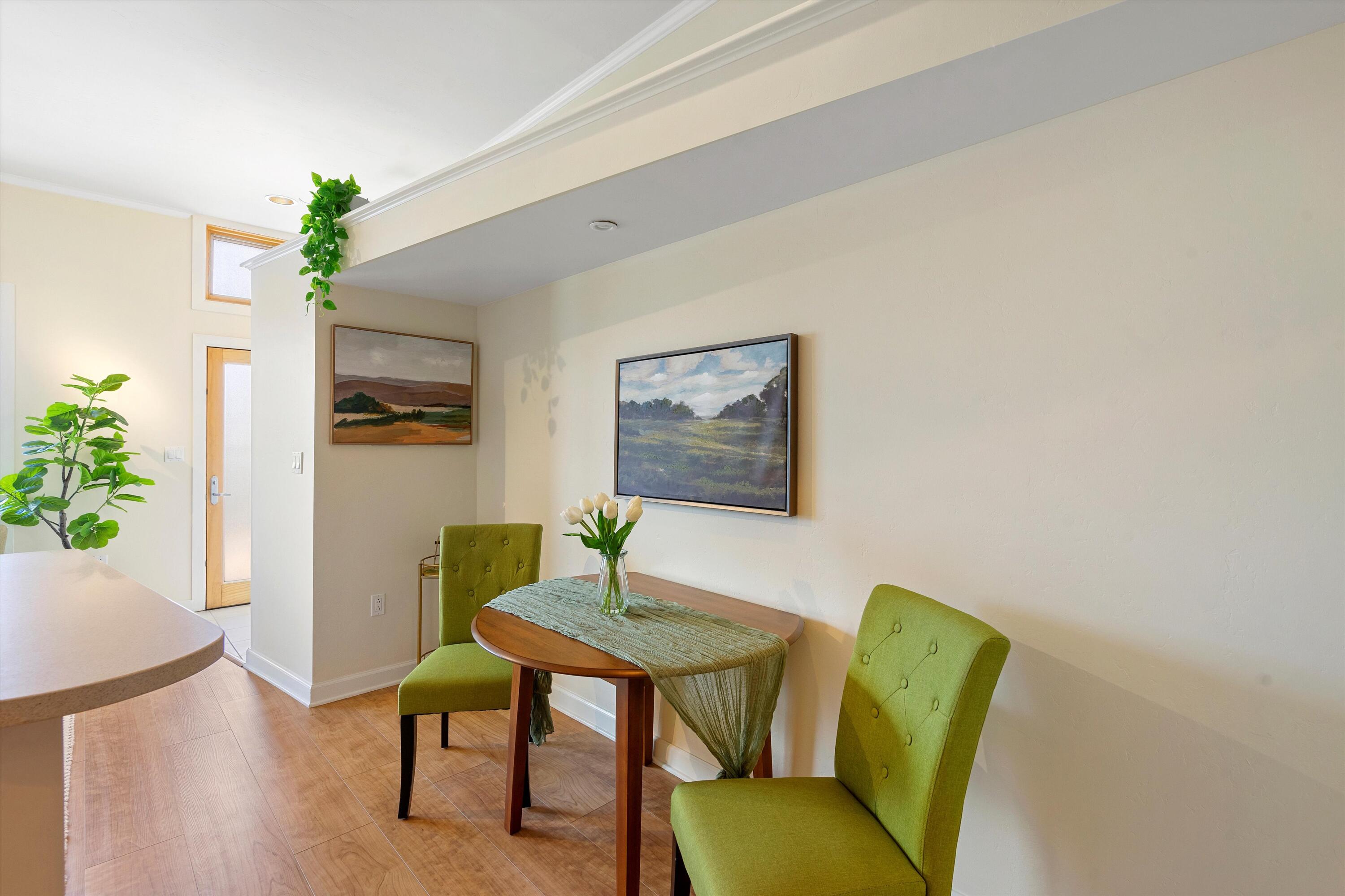 110 Richmond Drive SE 308