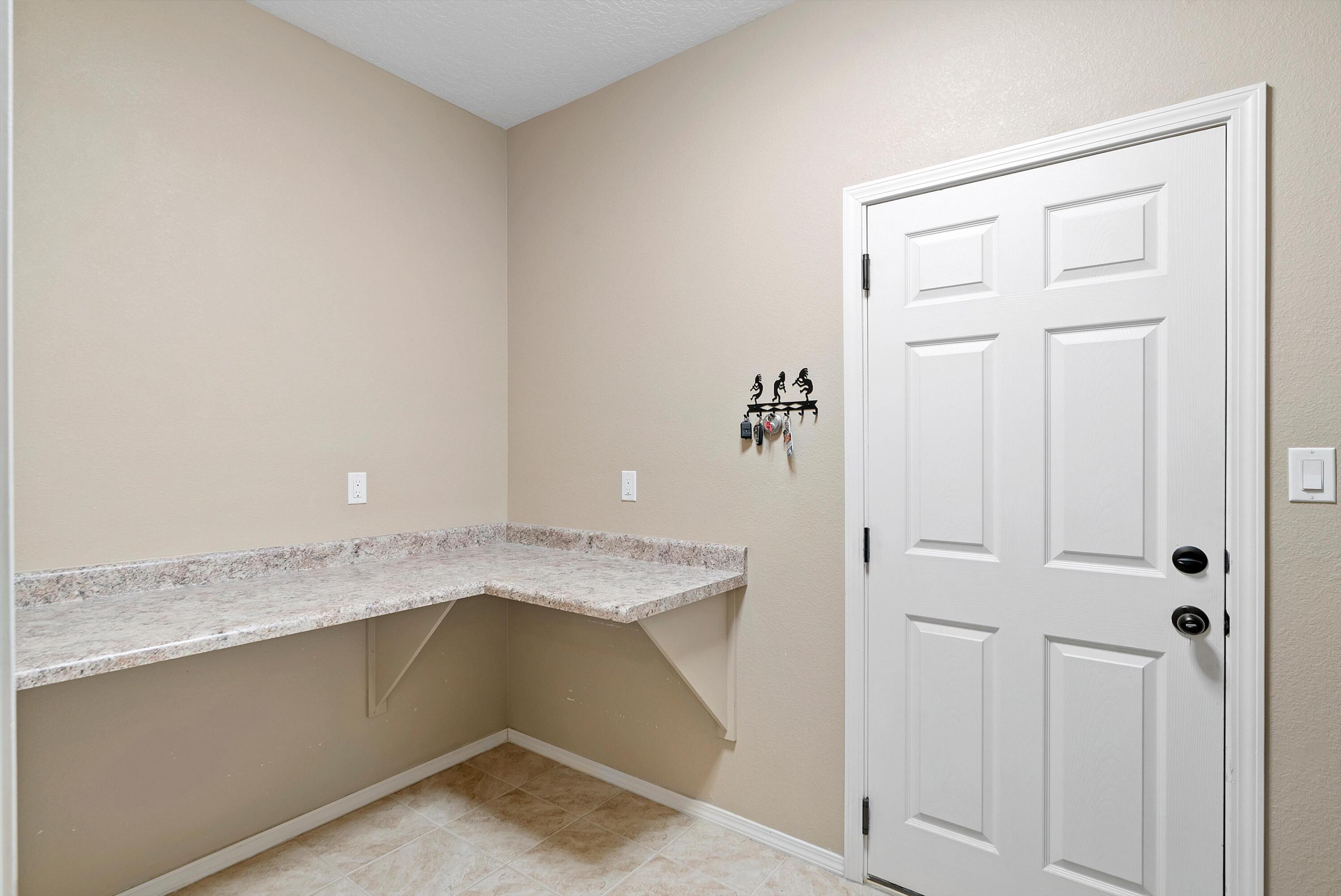 6279 Viramontes Road NW