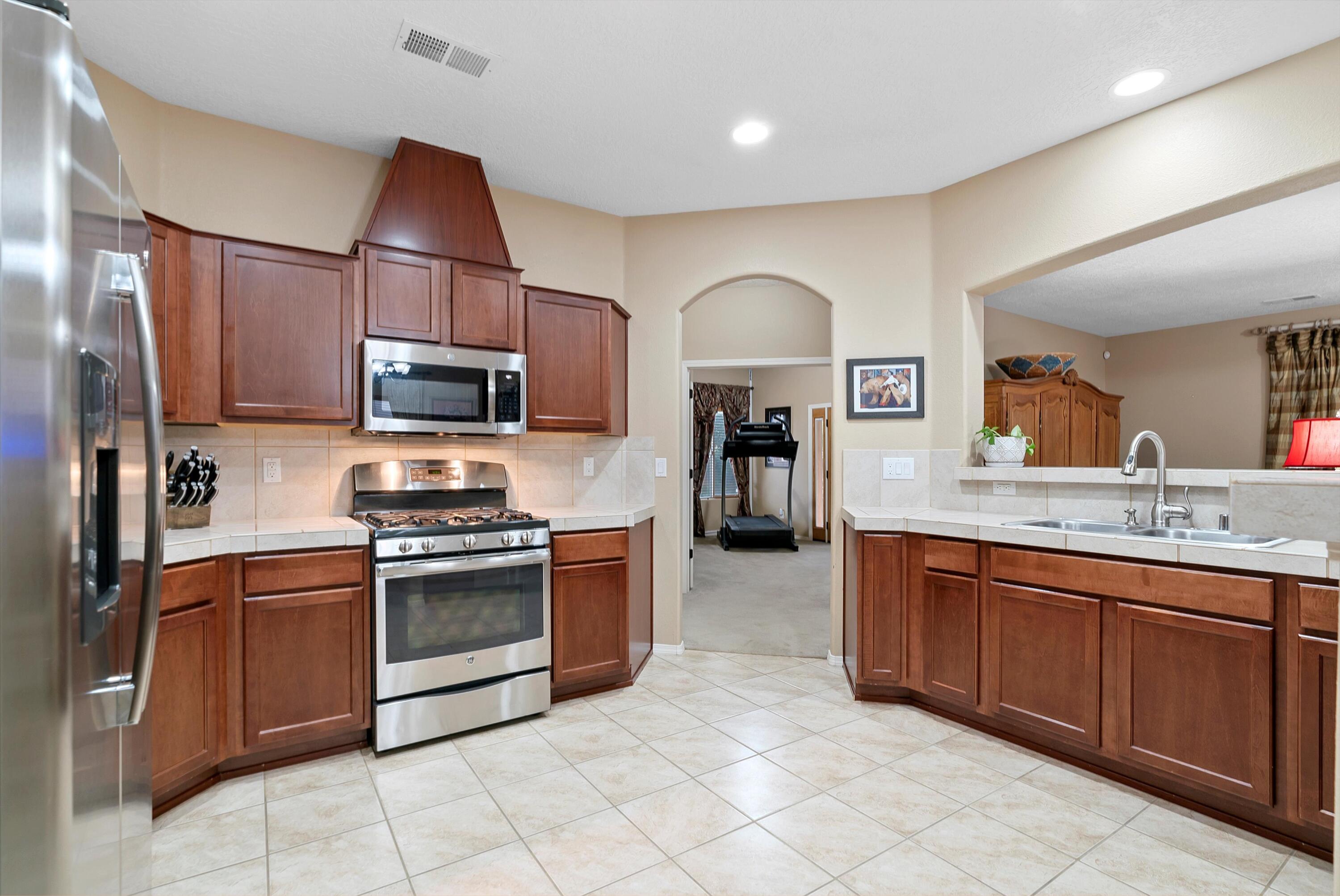 6279 Viramontes Road NW