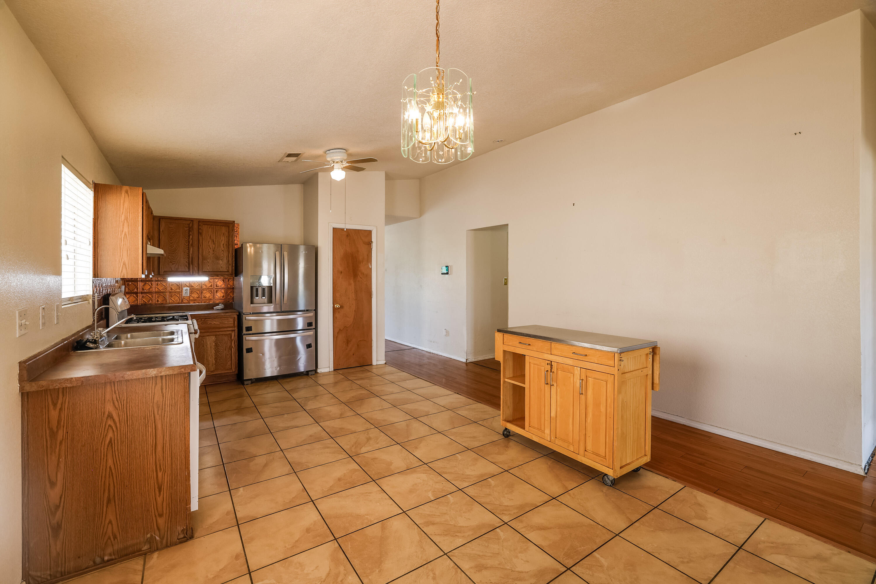 931 BLACKBIRD Drive SW