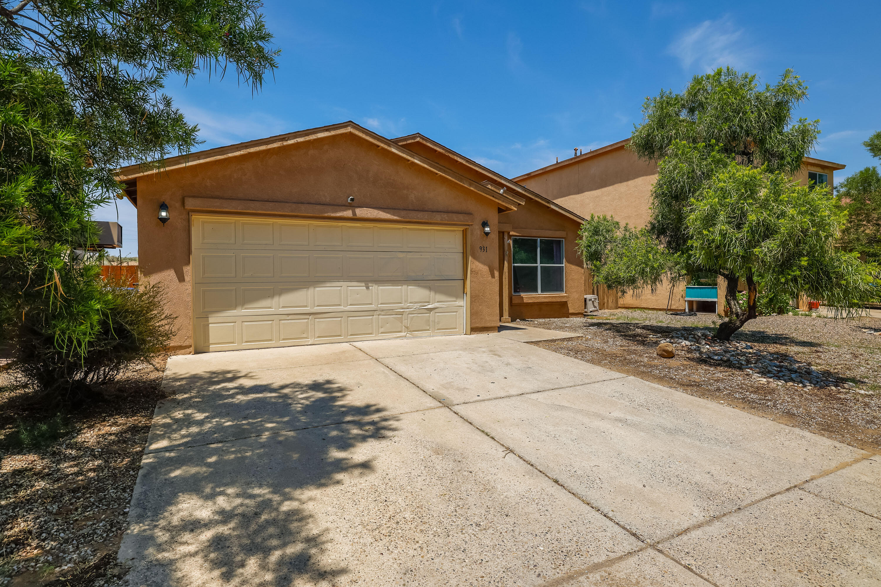 931 BLACKBIRD Drive SW