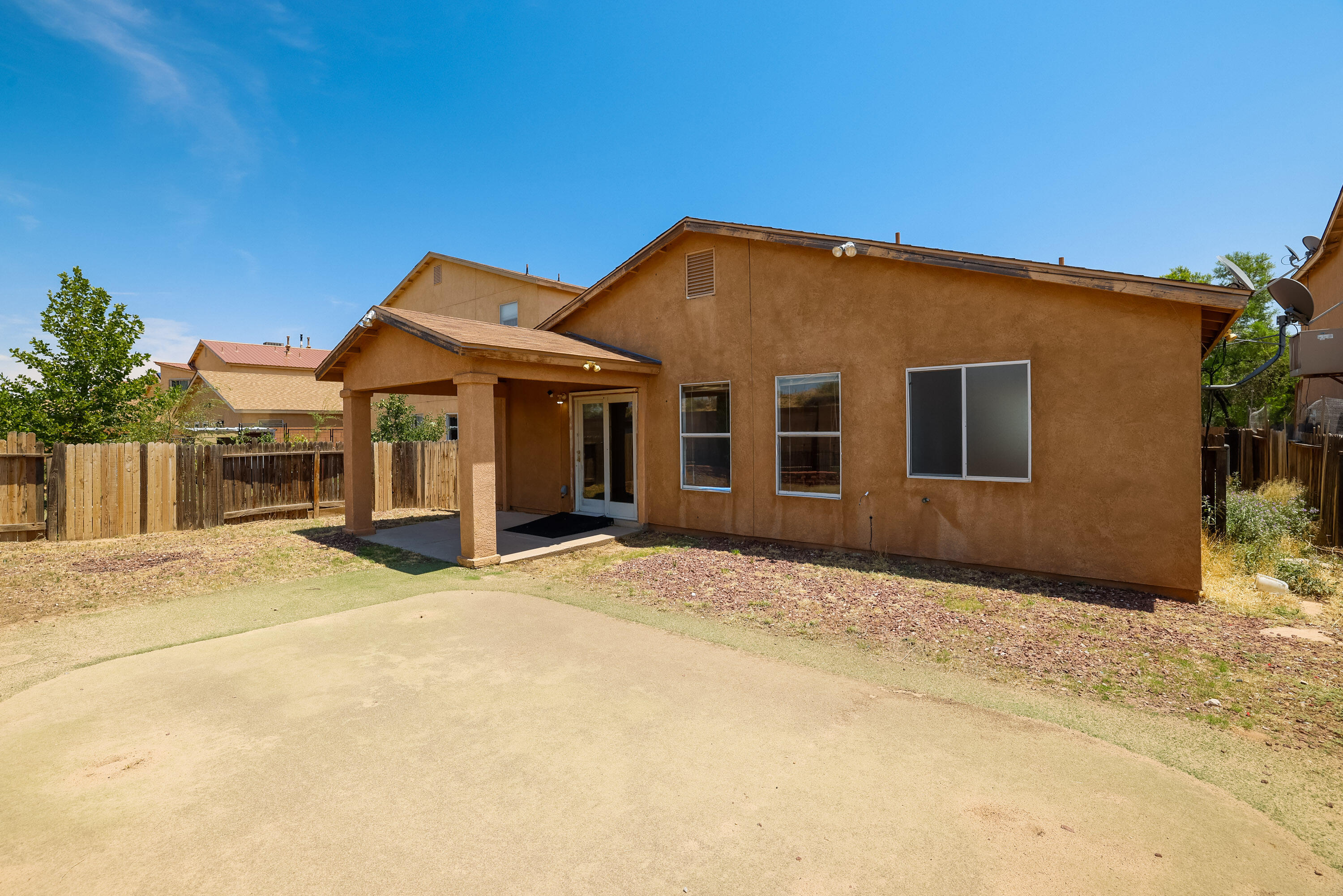 931 BLACKBIRD Drive SW