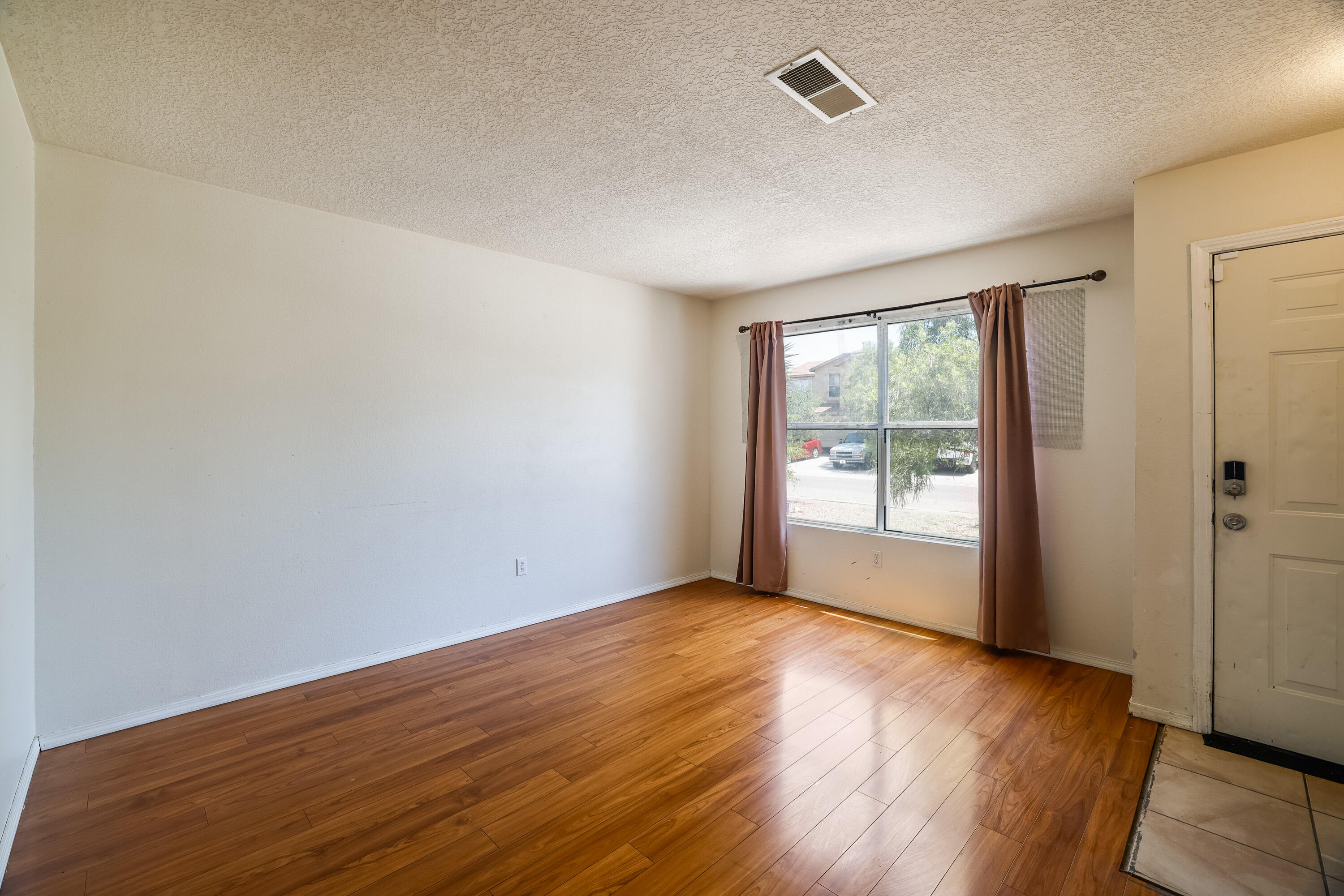 931 BLACKBIRD Drive SW