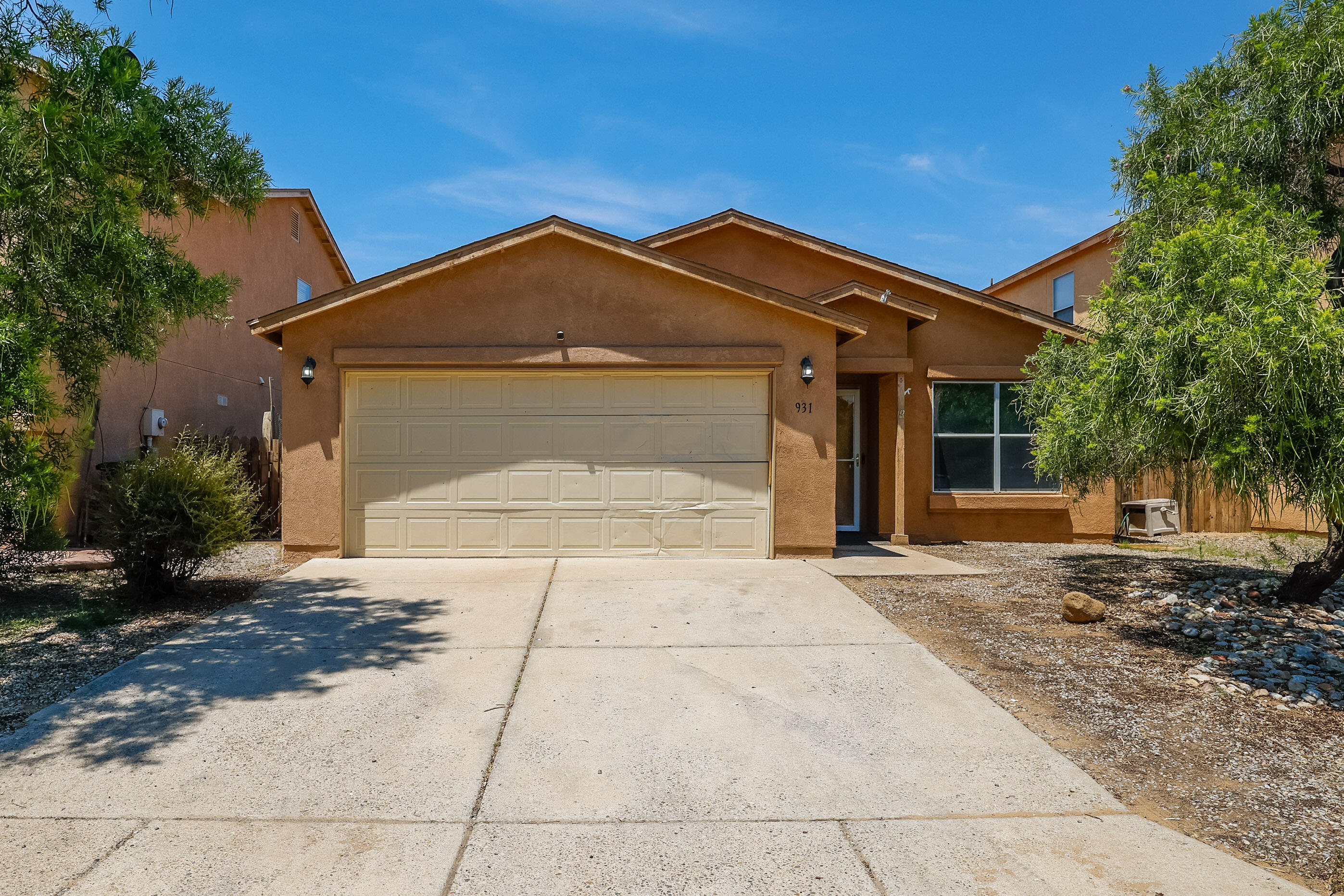 931 BLACKBIRD Drive SW