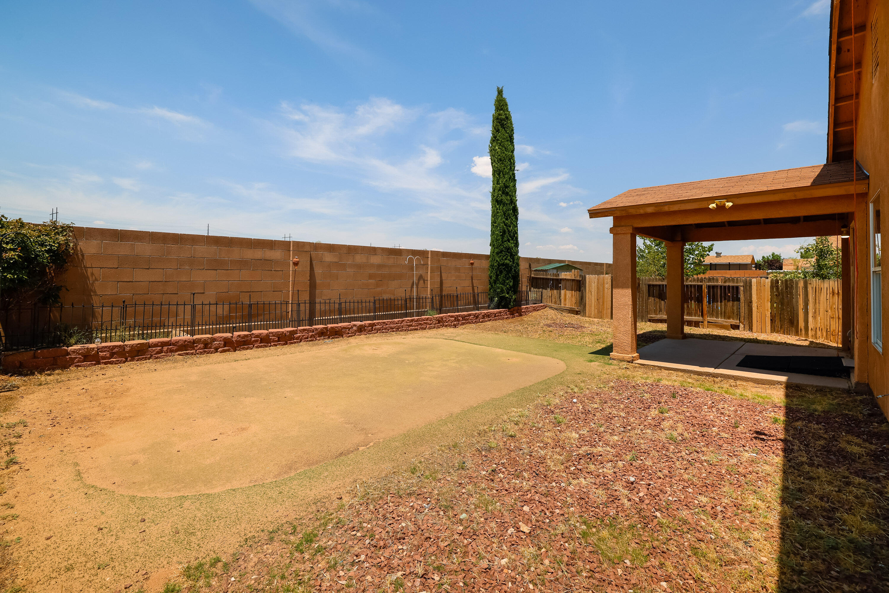 931 BLACKBIRD Drive SW