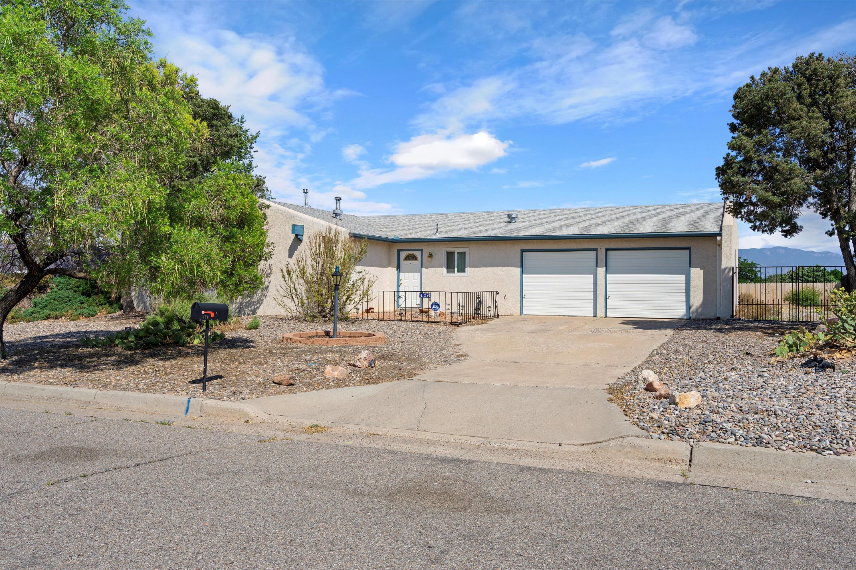 406 Las Marias Drive SE