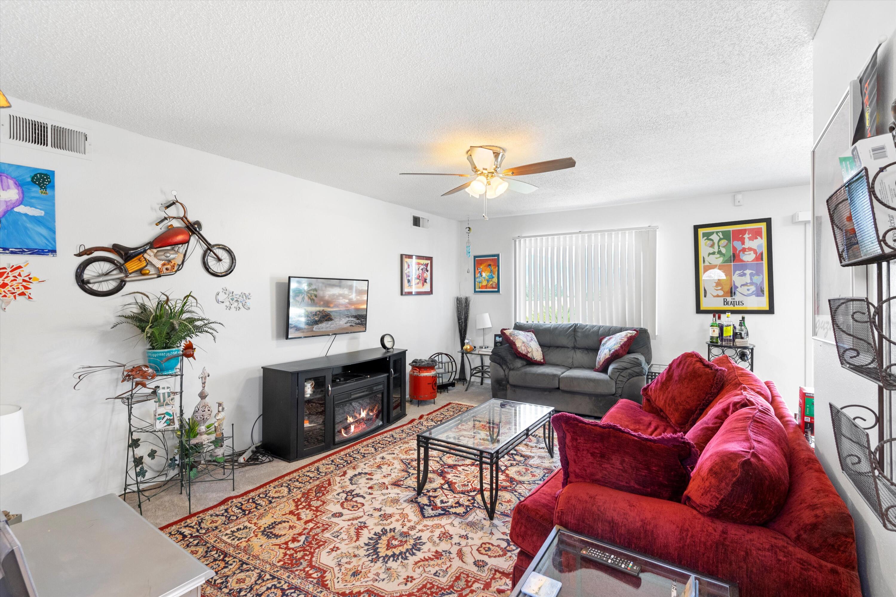 406 Las Marias Drive SE