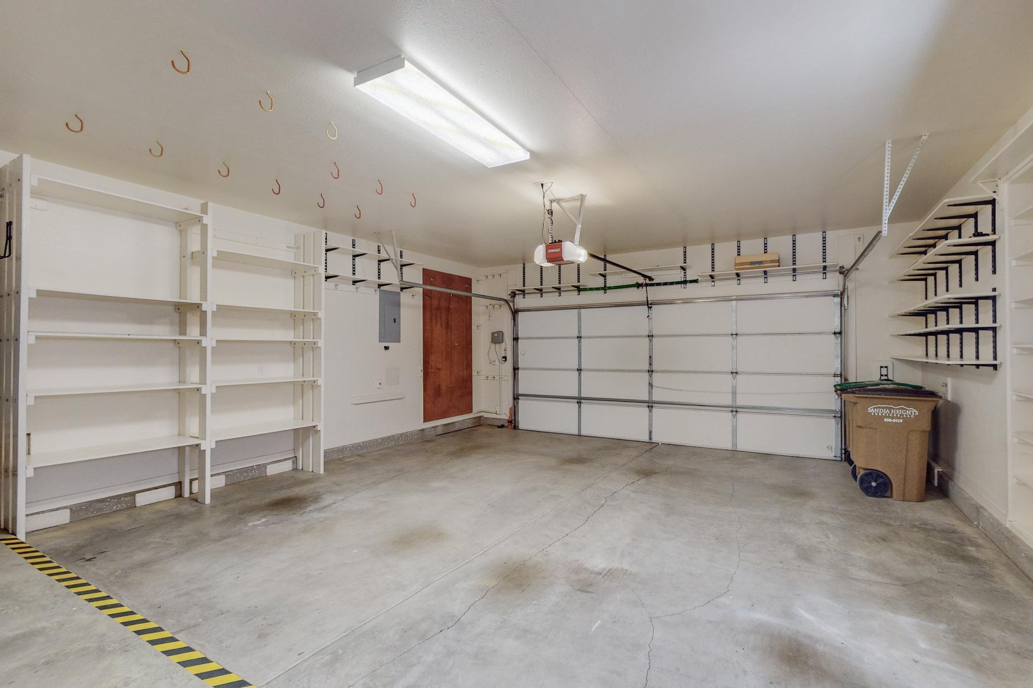 8203 Indigo Court NE