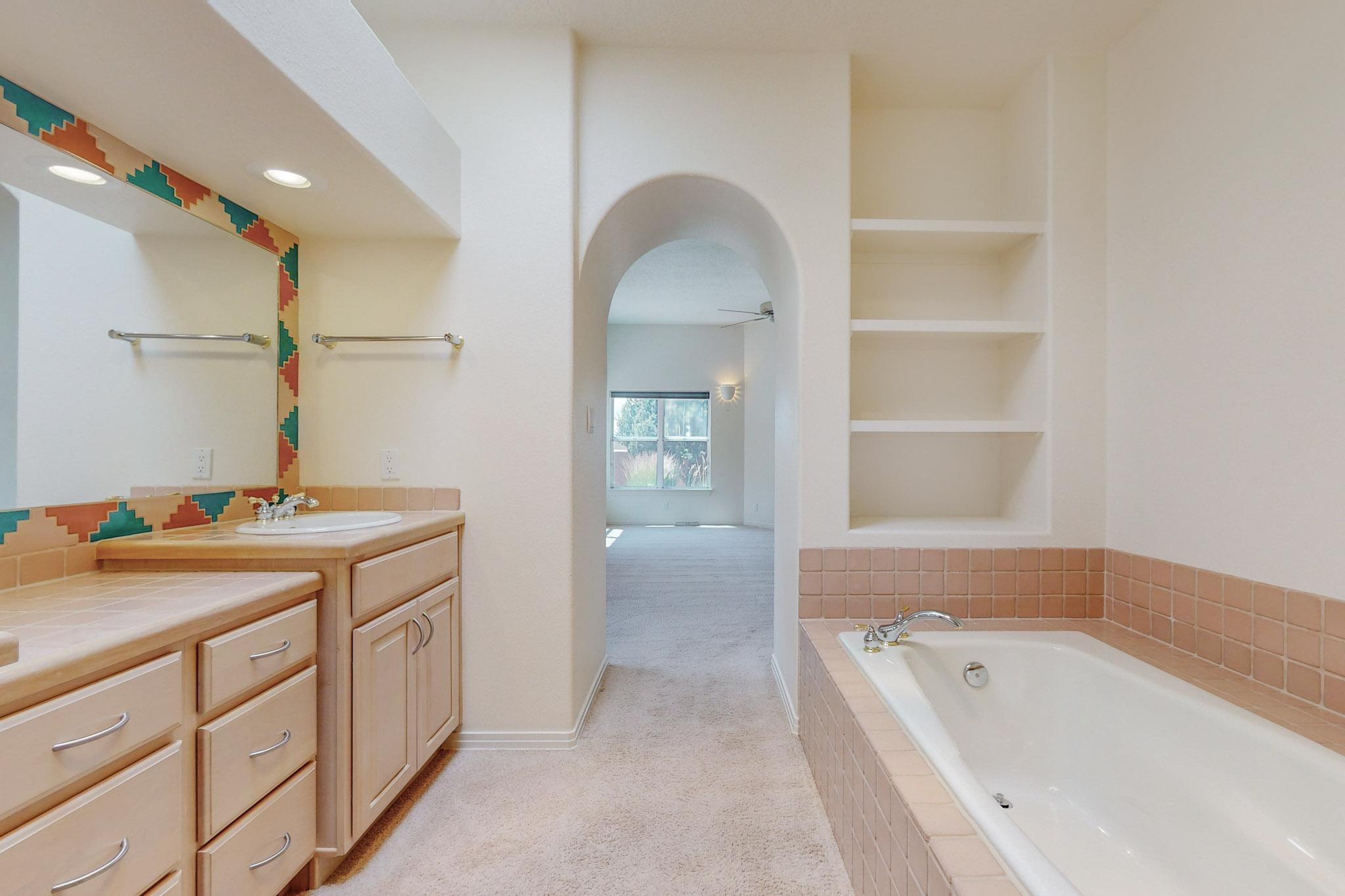 8203 Indigo Court NE