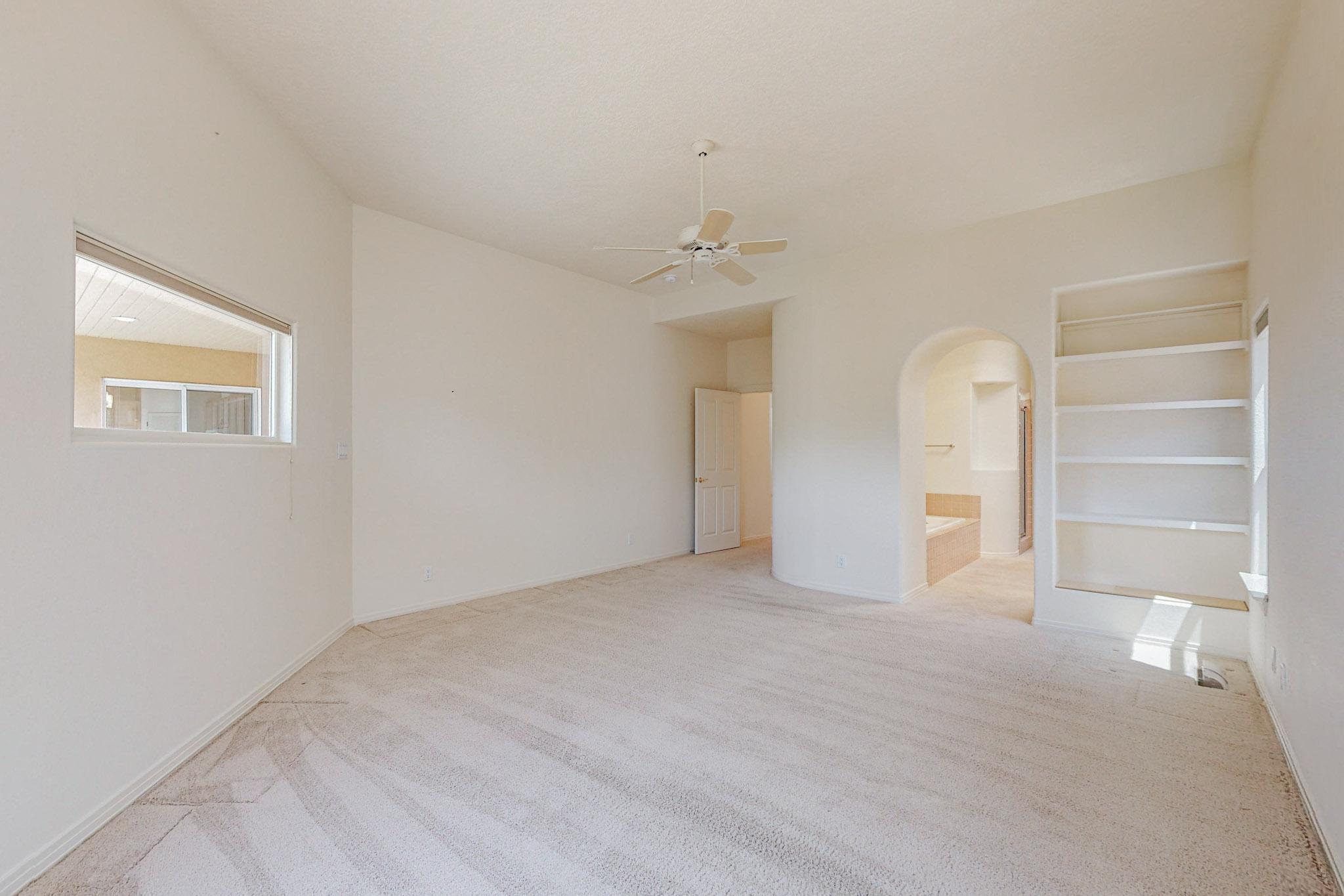 8203 Indigo Court NE