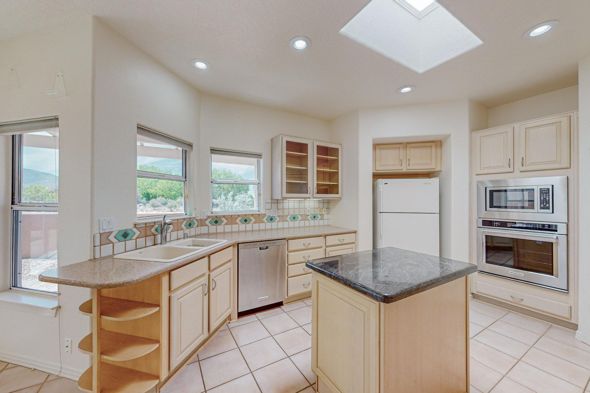 8203 Indigo Court NE