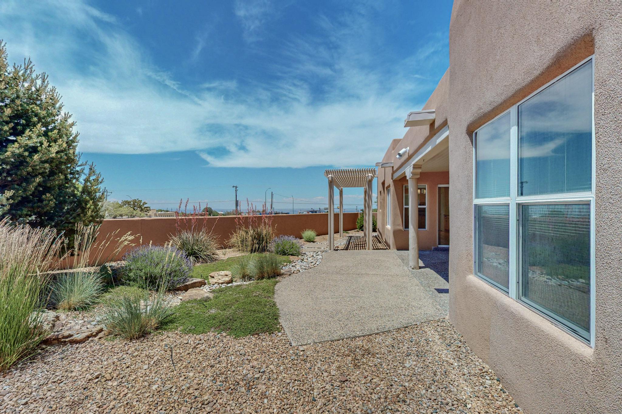 8203 Indigo Court NE