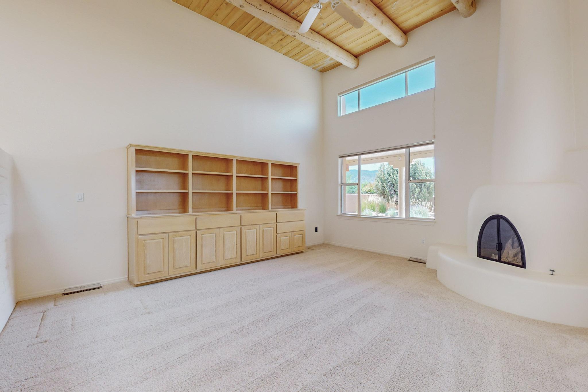 8203 Indigo Court NE