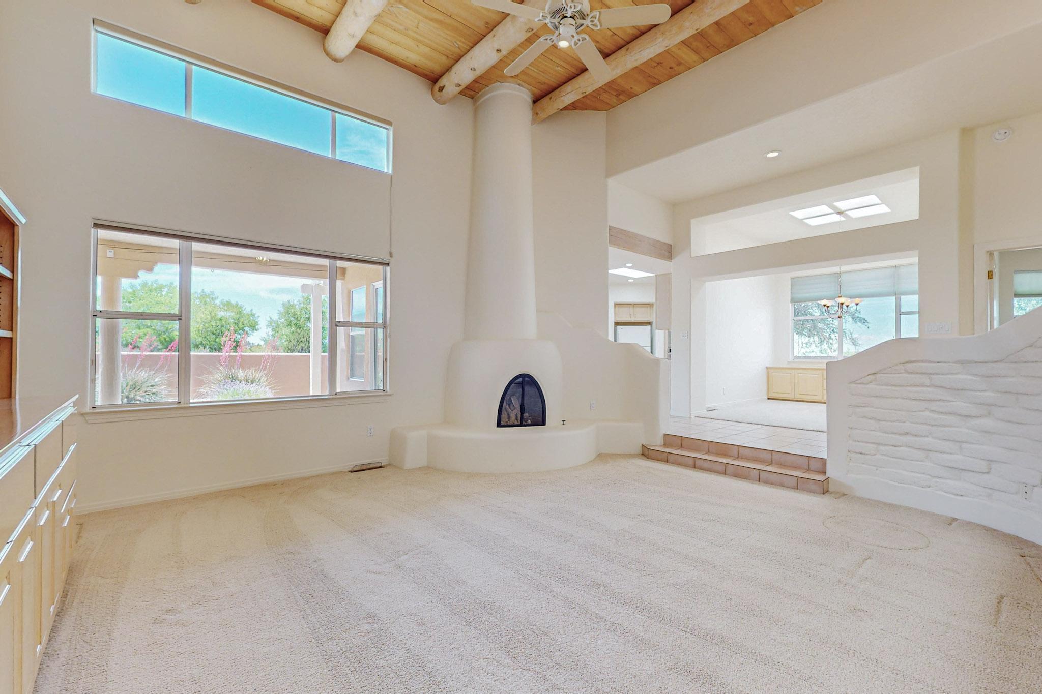 8203 Indigo Court NE