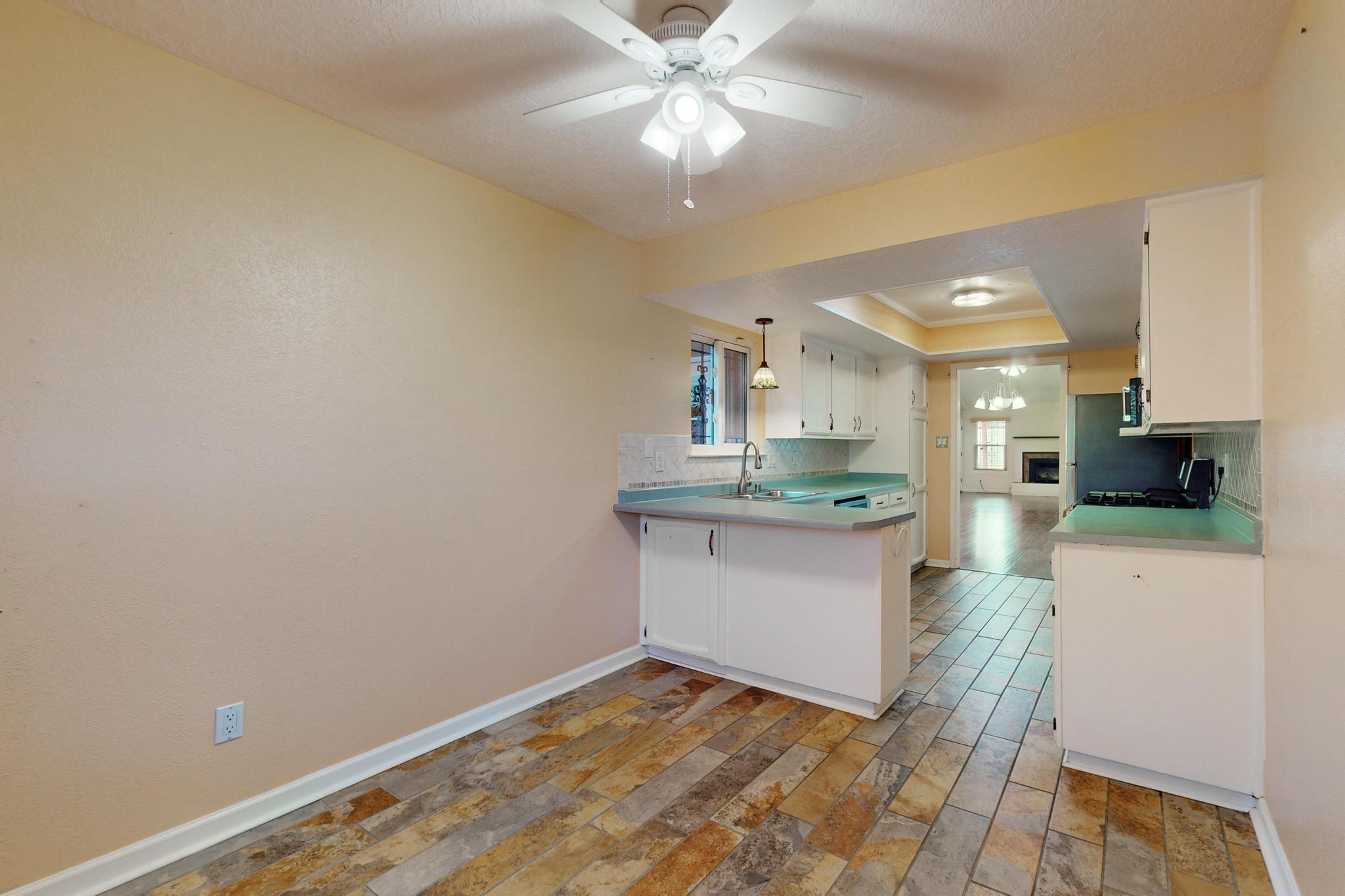 6041 Katson Avenue NE