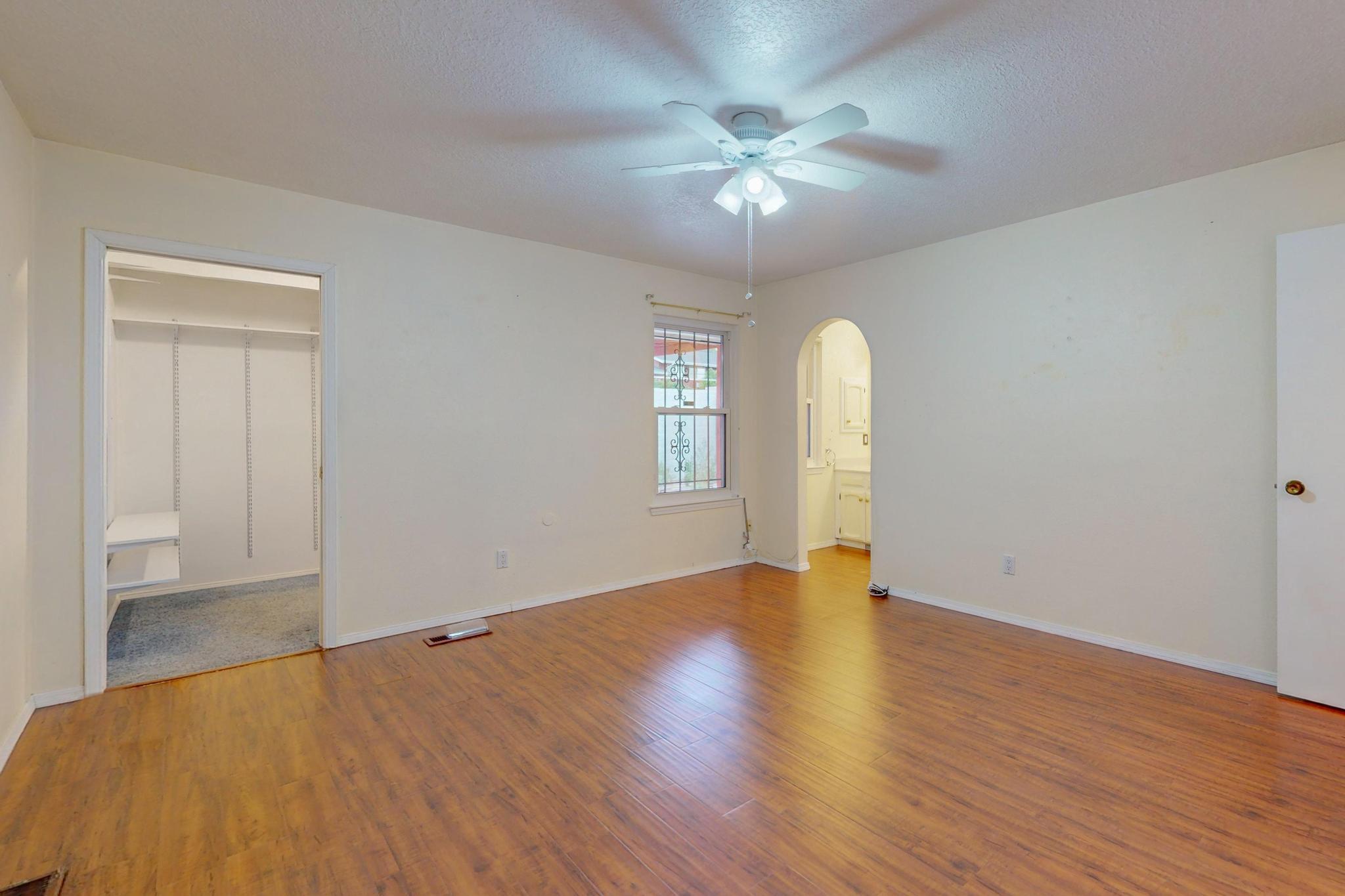 6041 Katson Avenue NE