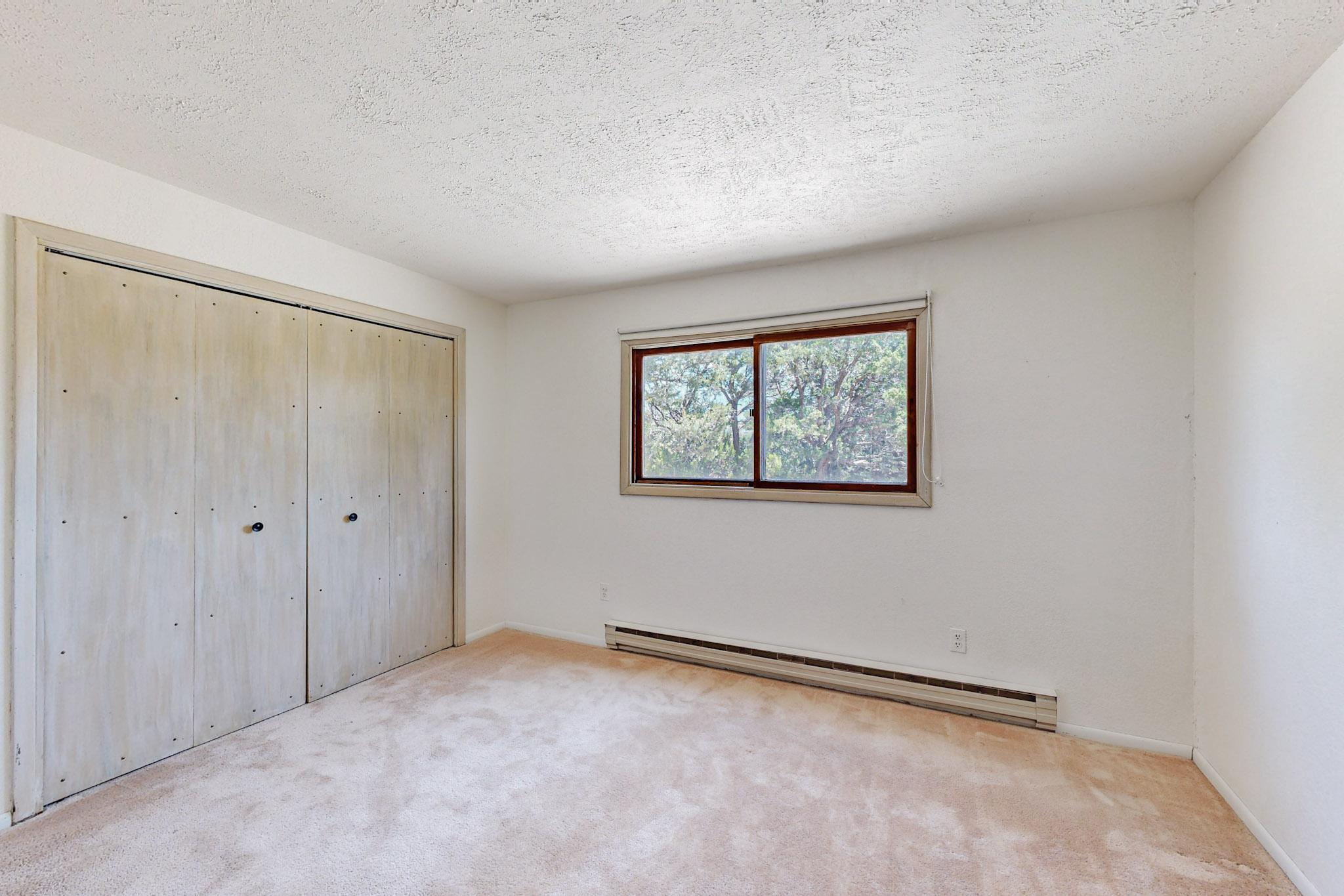 29 Lakeview Drive