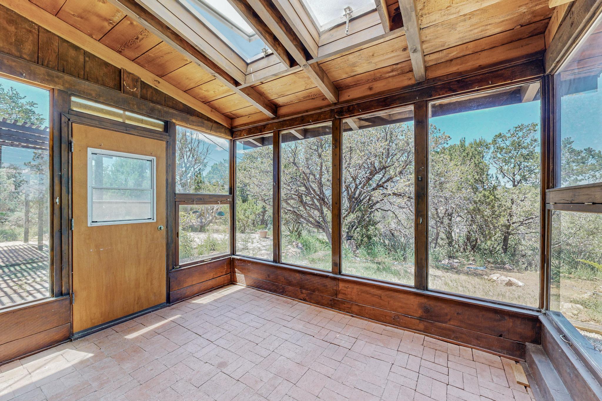 29 Lakeview Drive