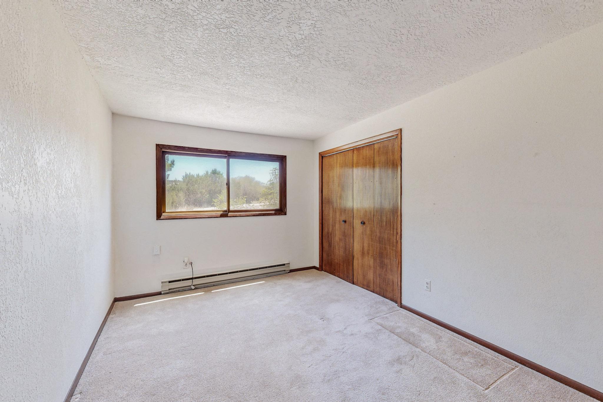 29 Lakeview Drive