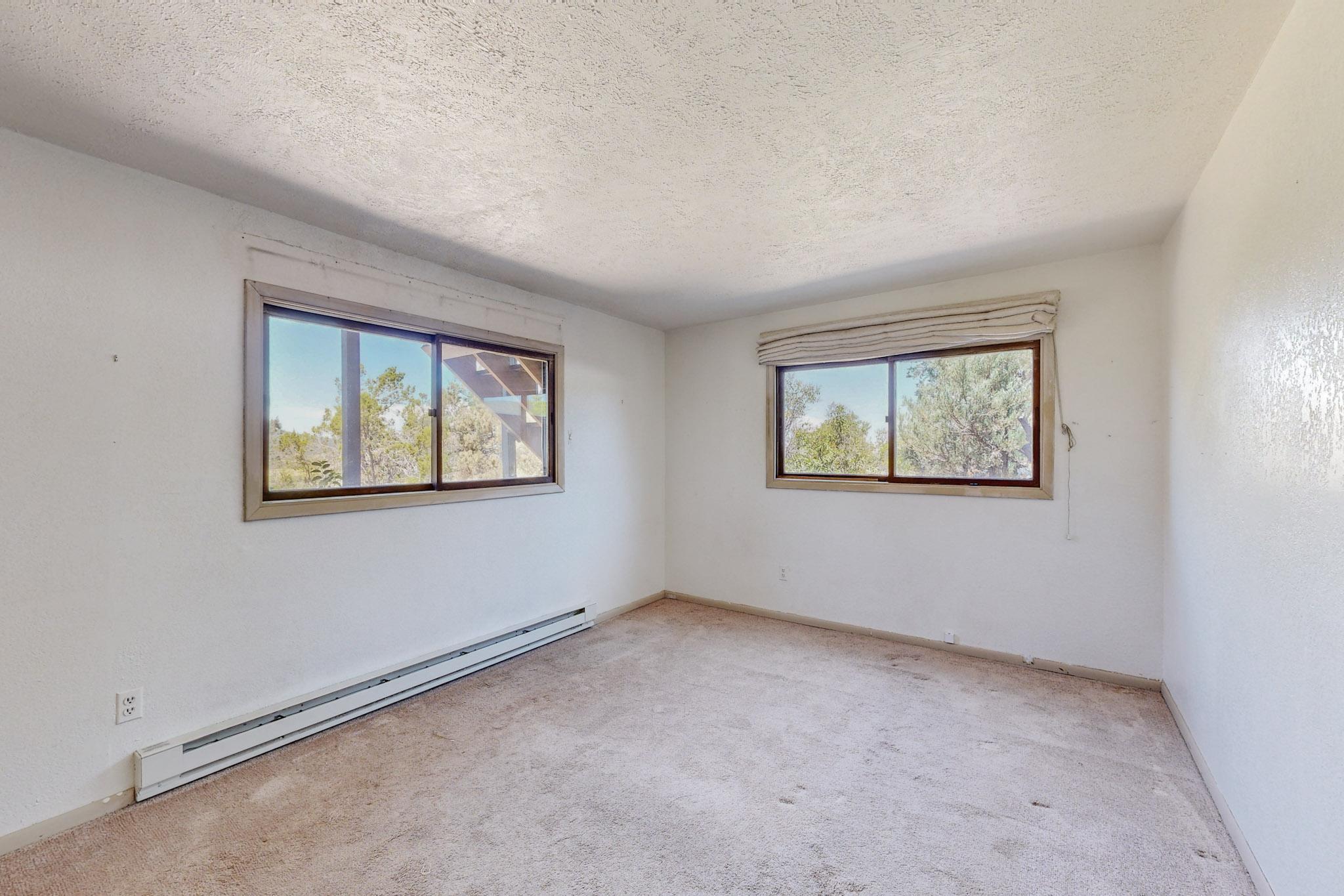 29 Lakeview Drive