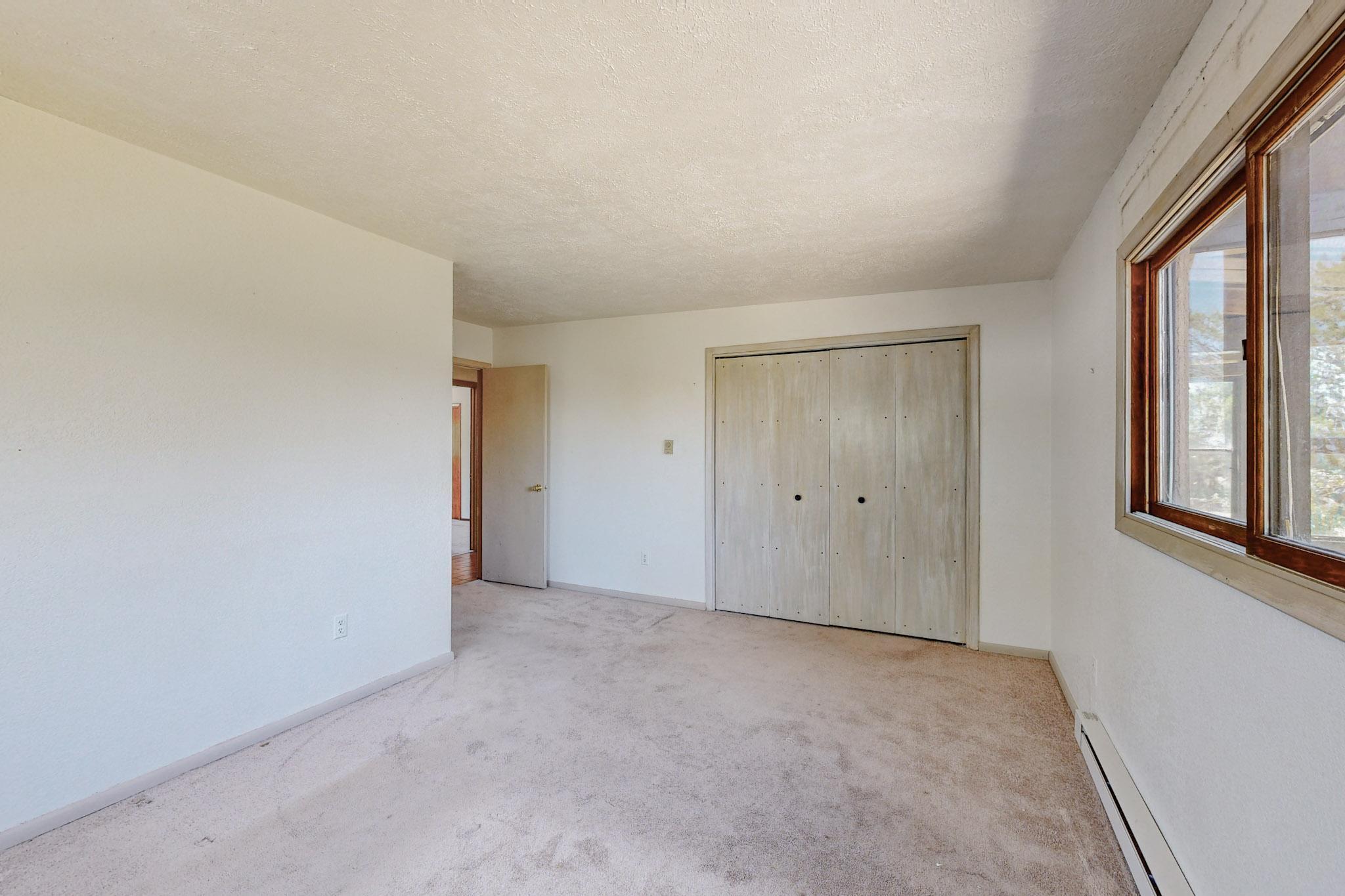29 Lakeview Drive