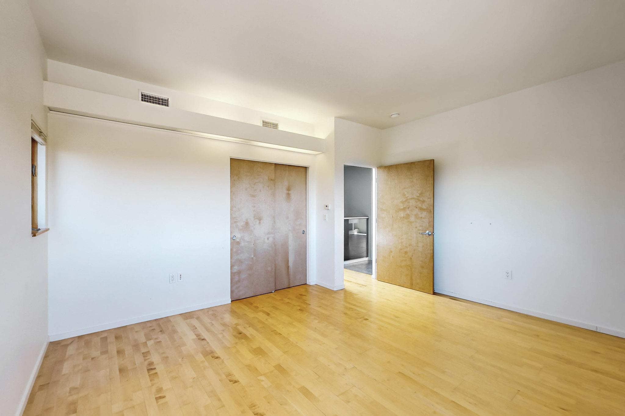 406 Camino De La Sierra NE