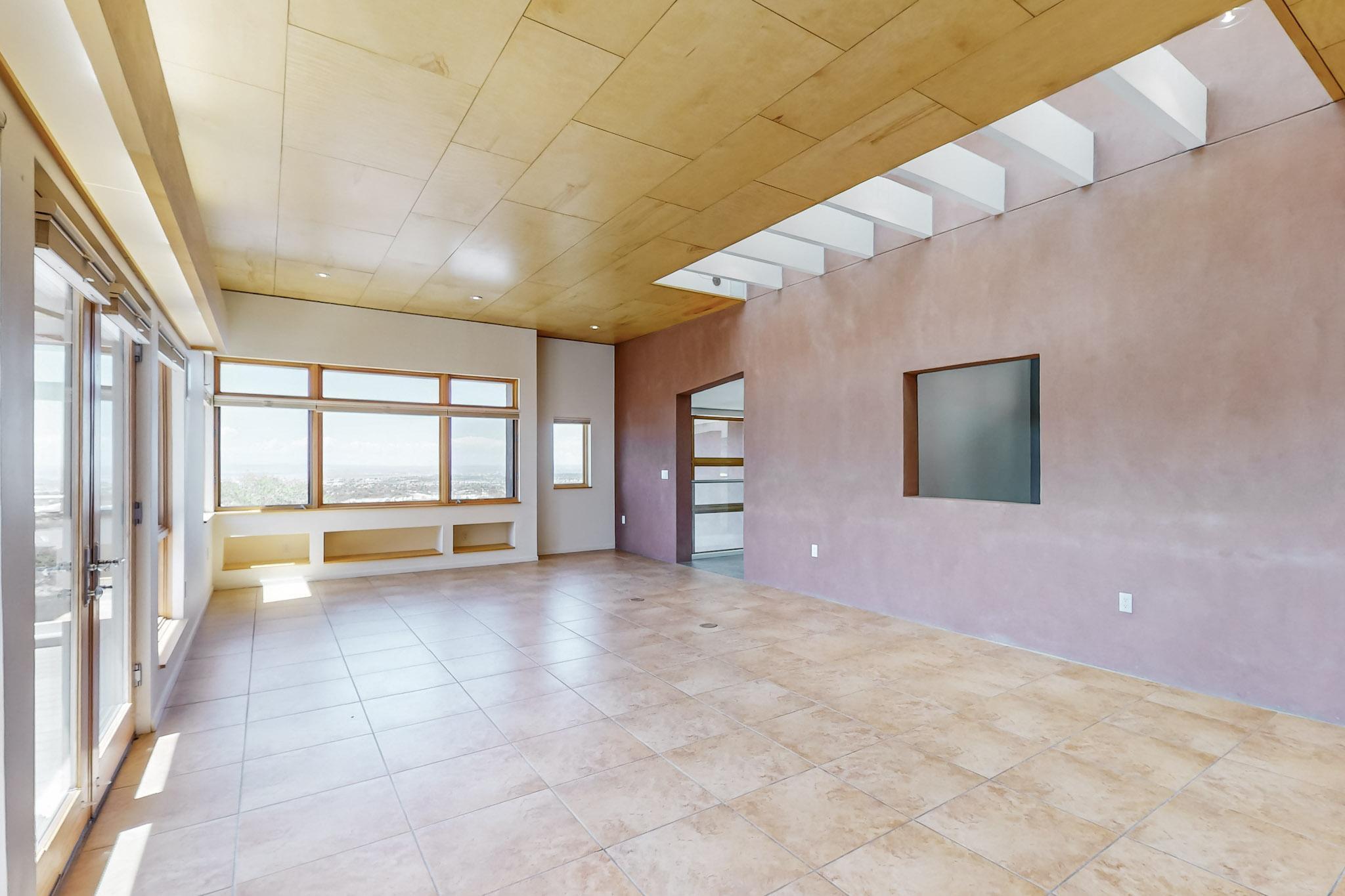 406 Camino De La Sierra NE