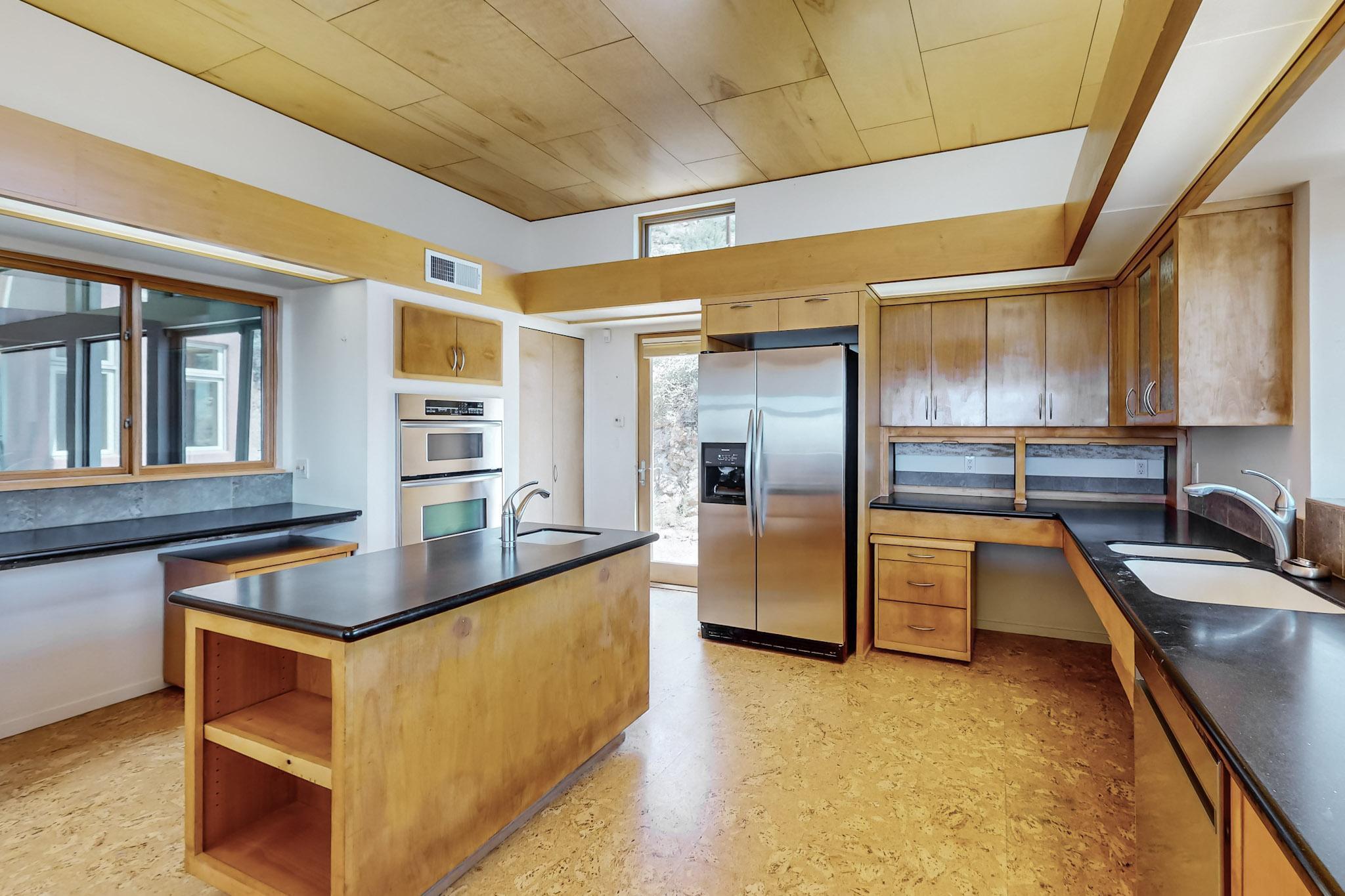 406 Camino De La Sierra NE