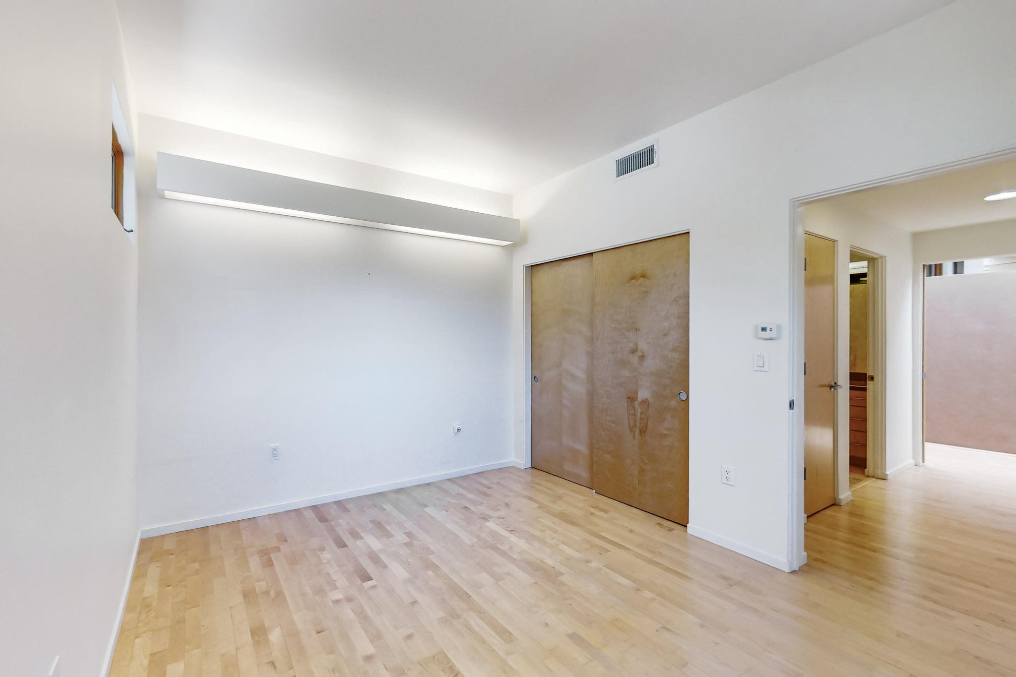 406 Camino De La Sierra NE