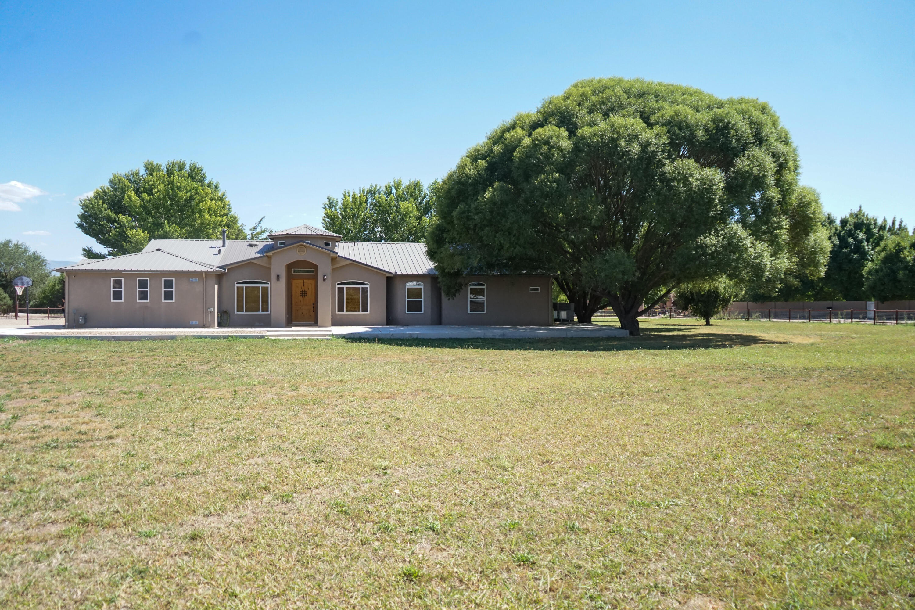 8 TUKI Court