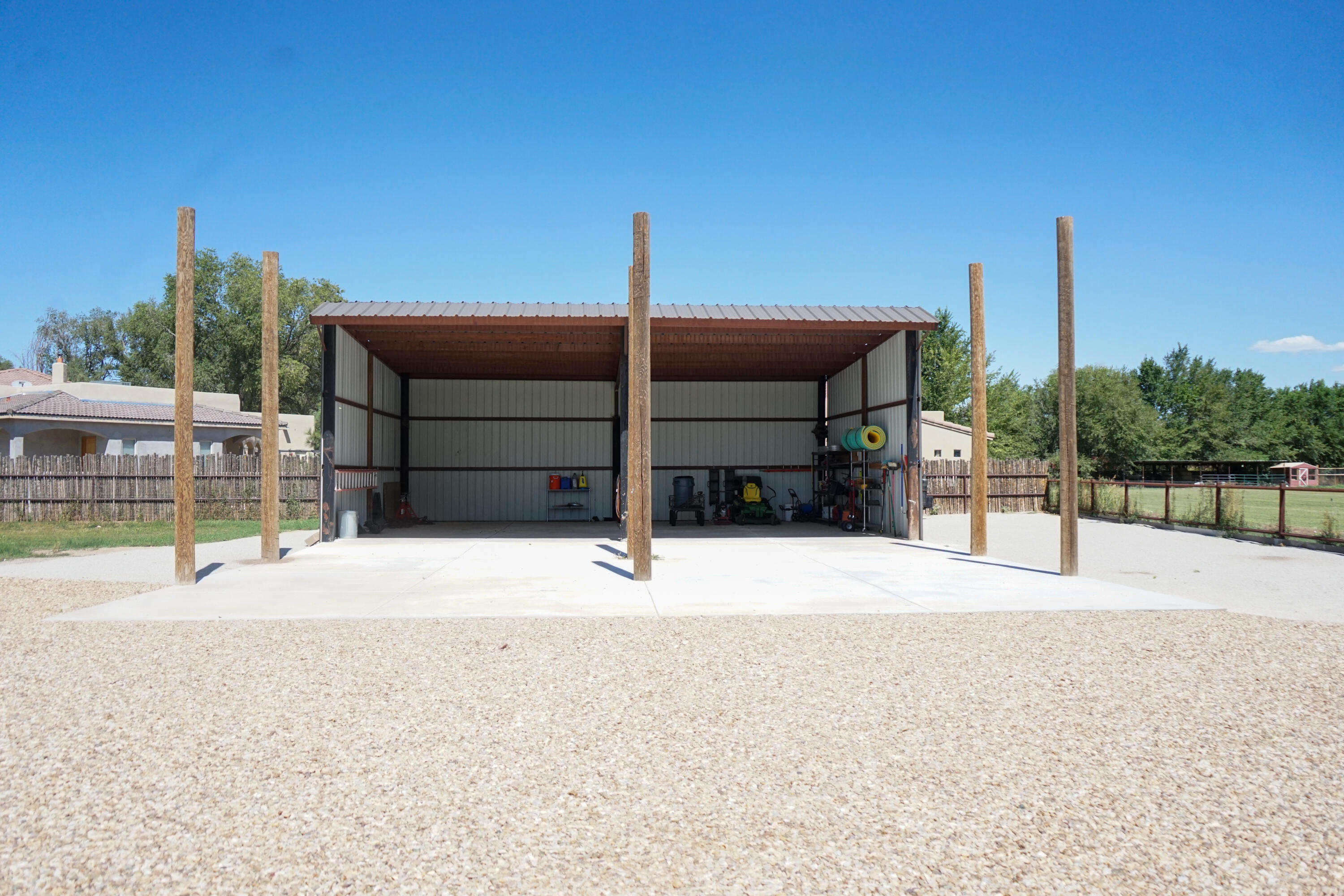 8 TUKI Court