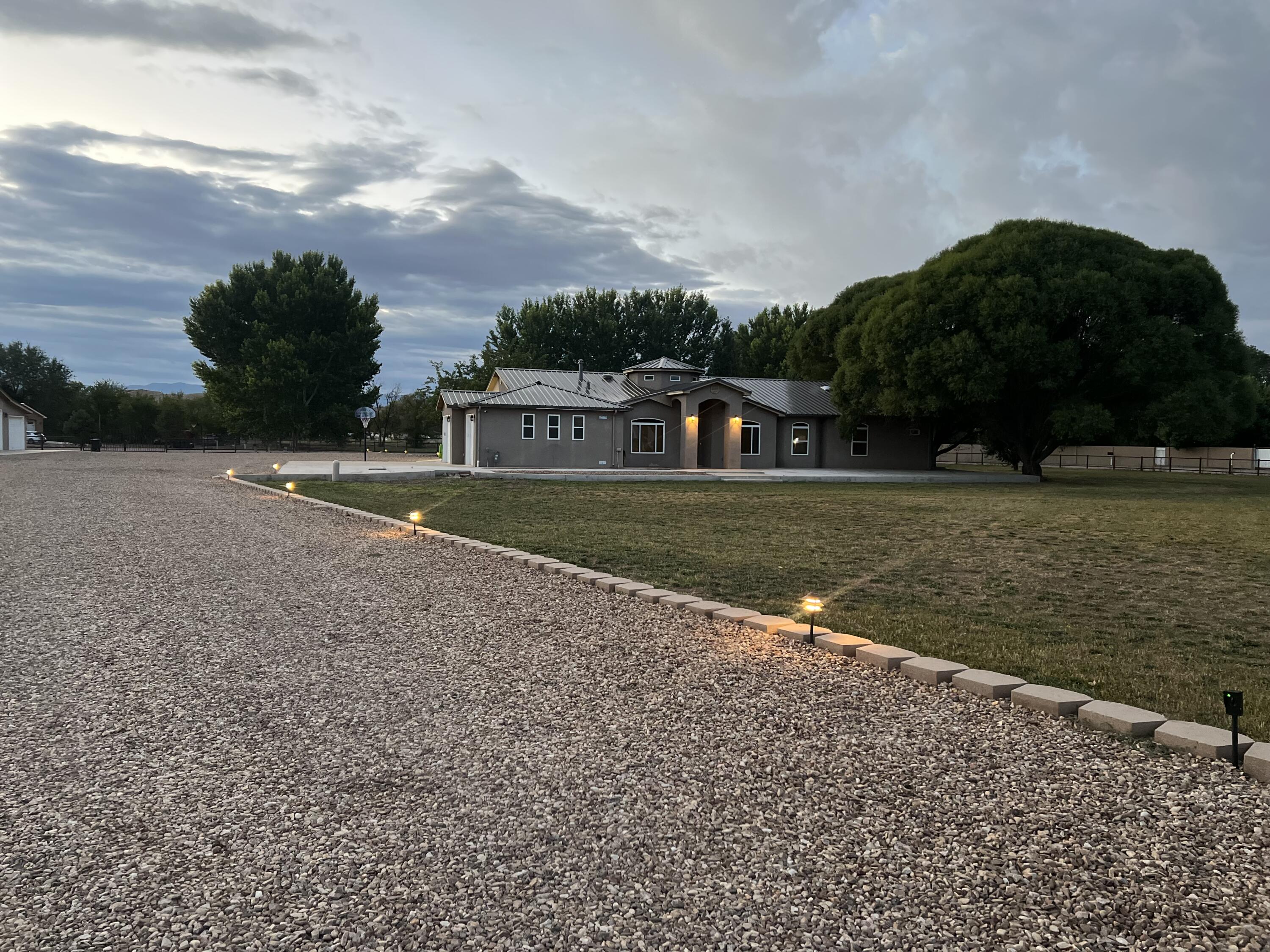 8 TUKI Court