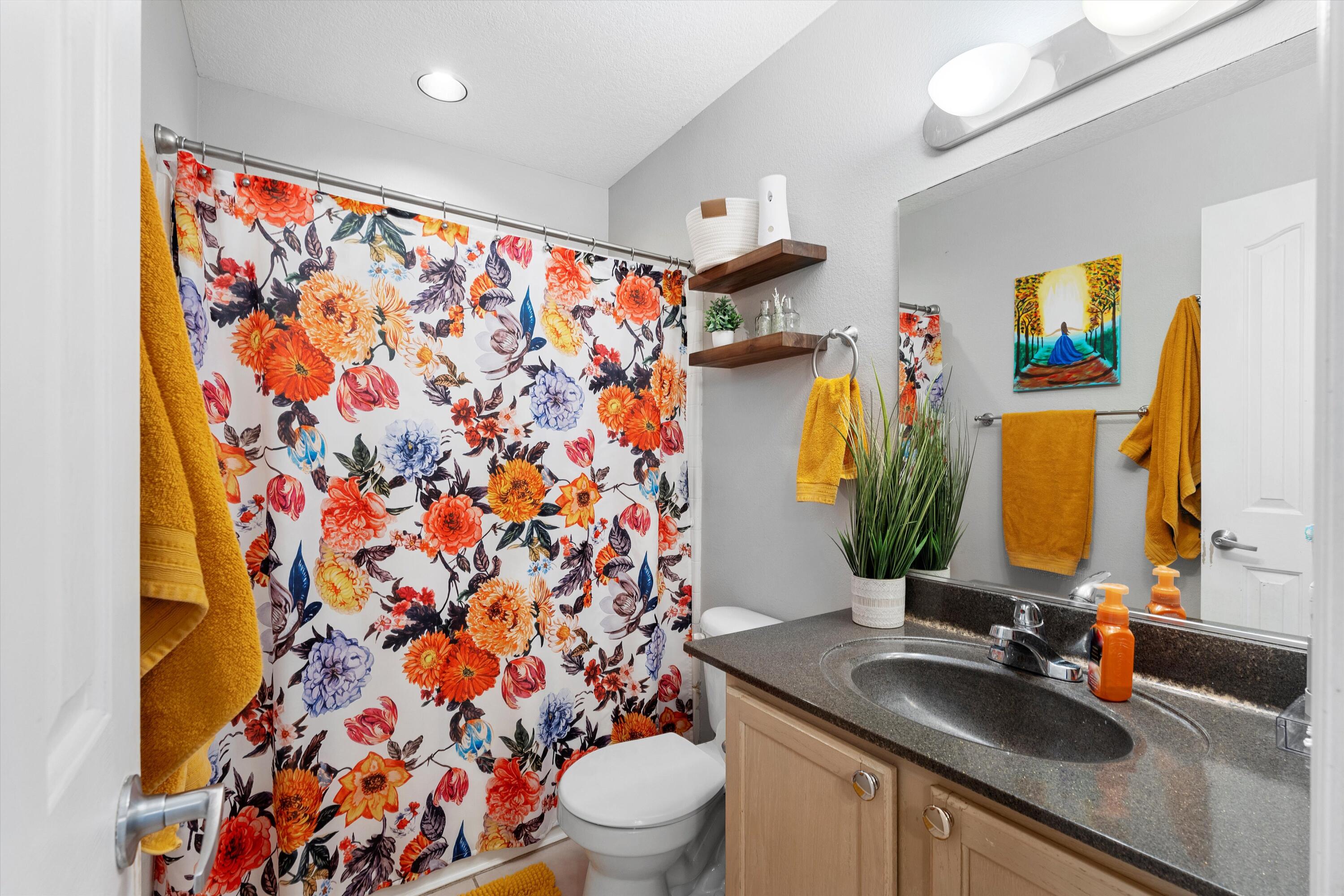 5904 NIGHT SHADOW Avenue NW