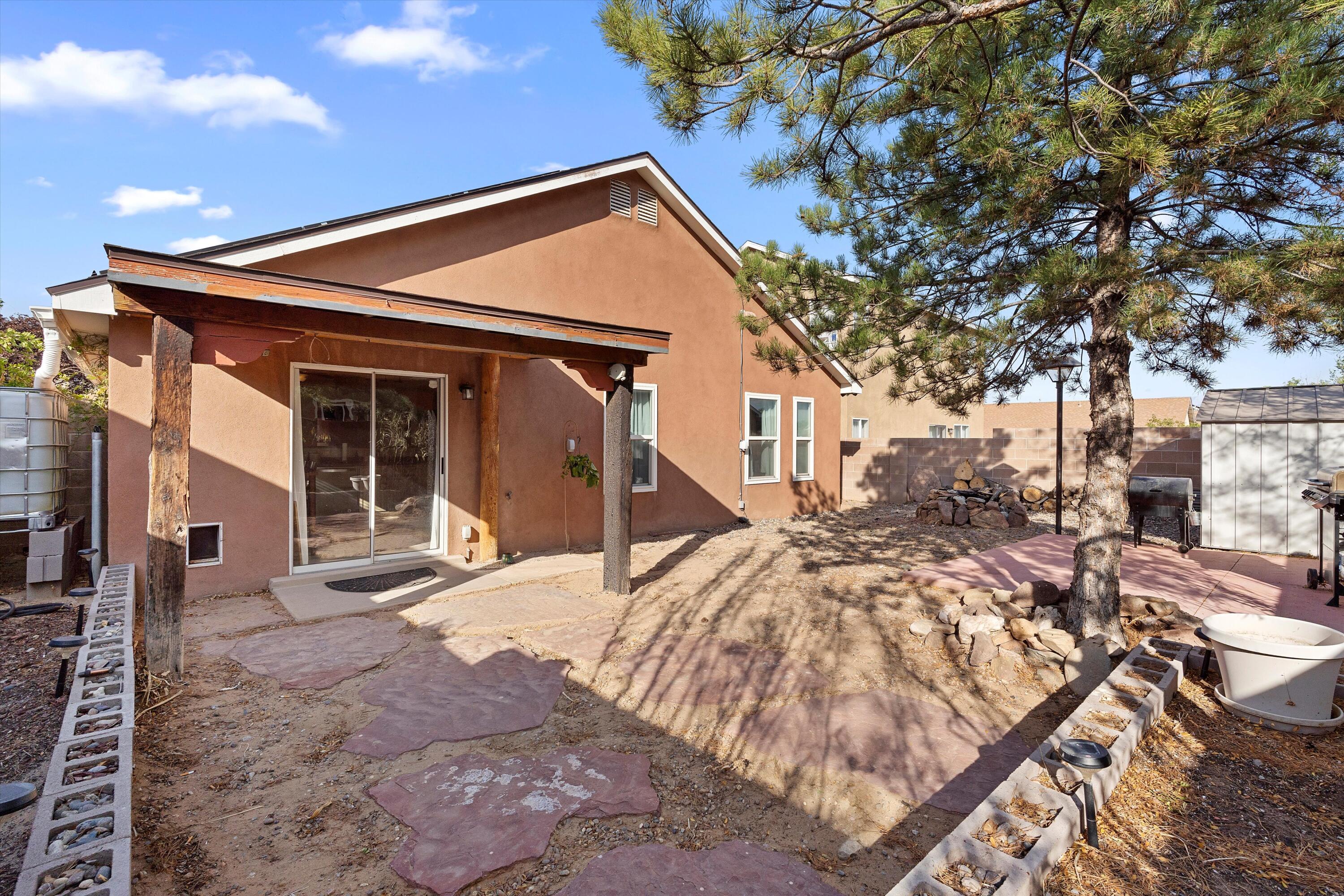 5904 NIGHT SHADOW Avenue NW